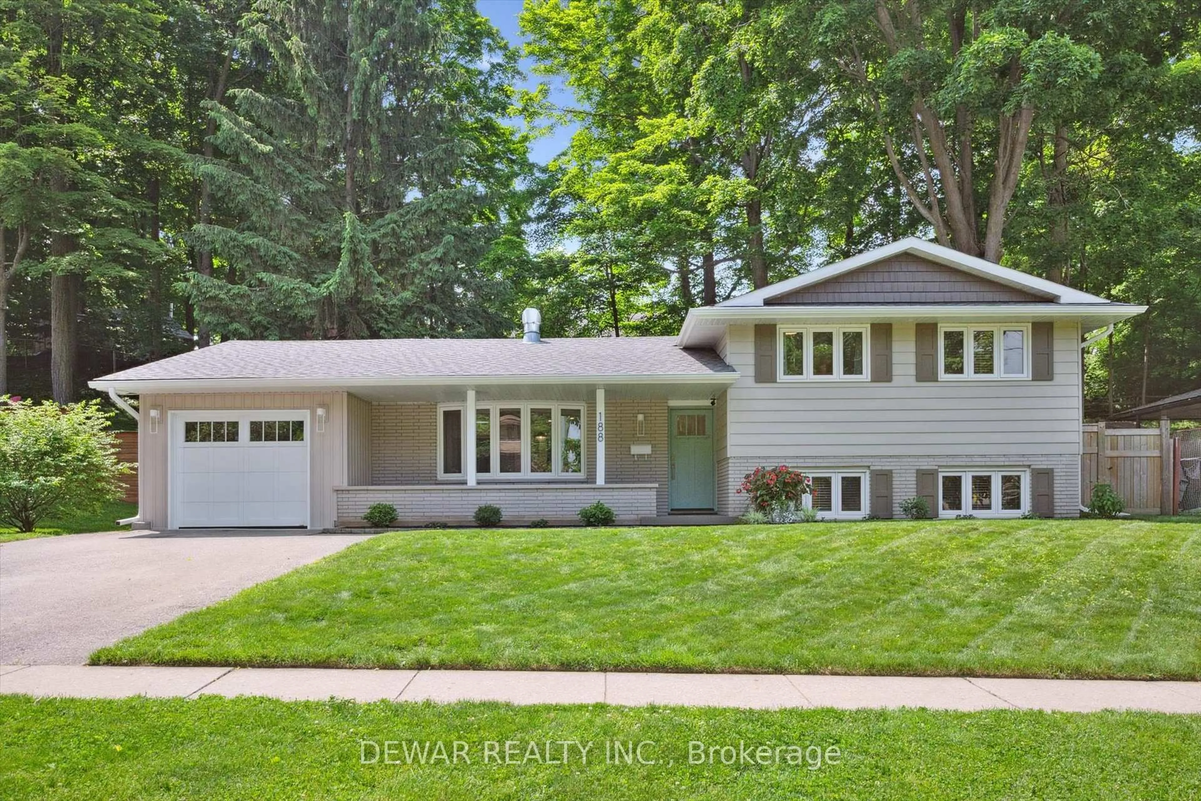 Home with vinyl exterior material, street for 188 Winston Blvd, Cambridge Ontario N3C 1M3