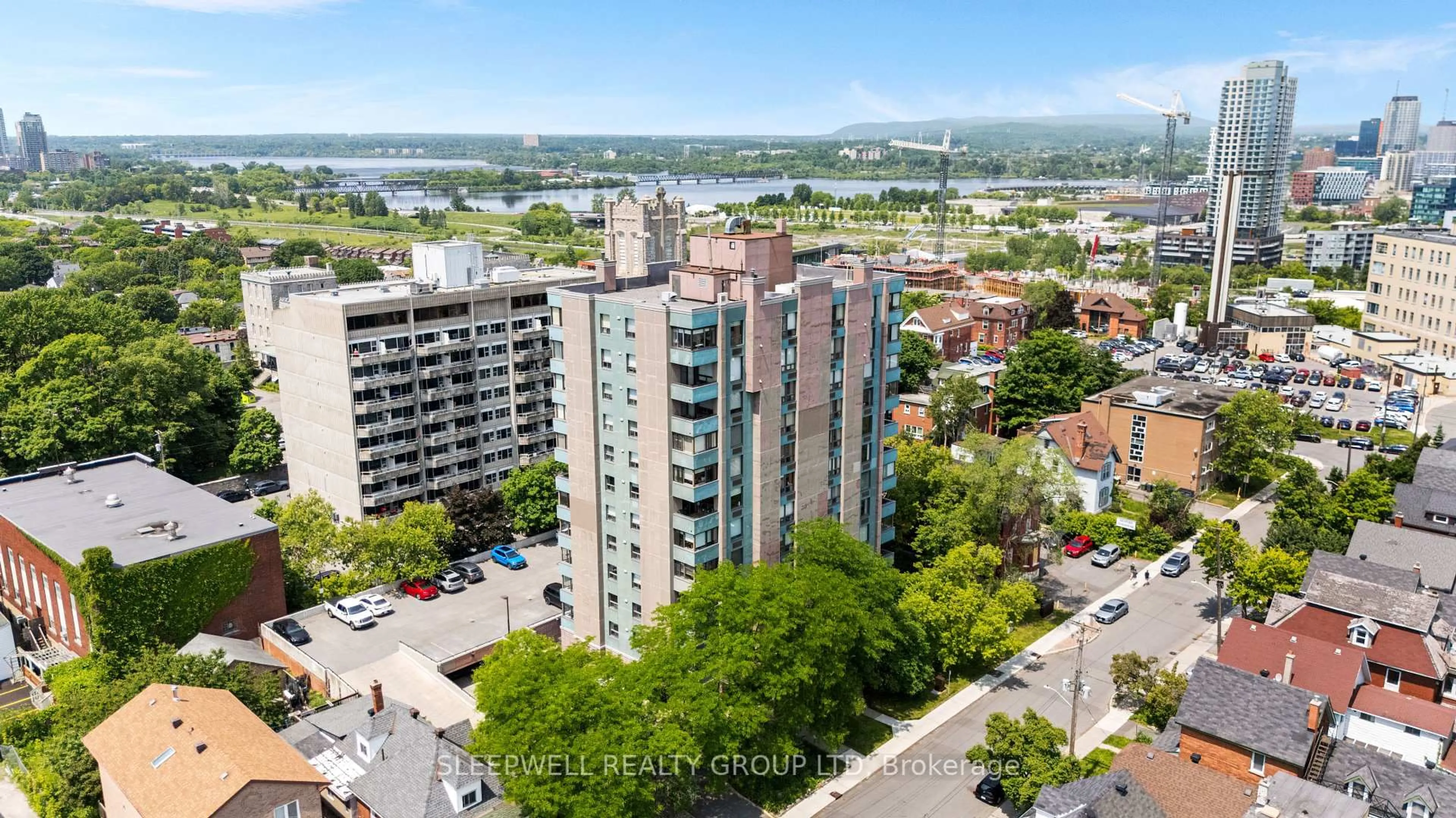 A pic from outside/outdoor area/front of a property/back of a property/a pic from drone, city buildings view from balcony for 40 Arthur St #704, Ottawa Ontario K1R 7T5