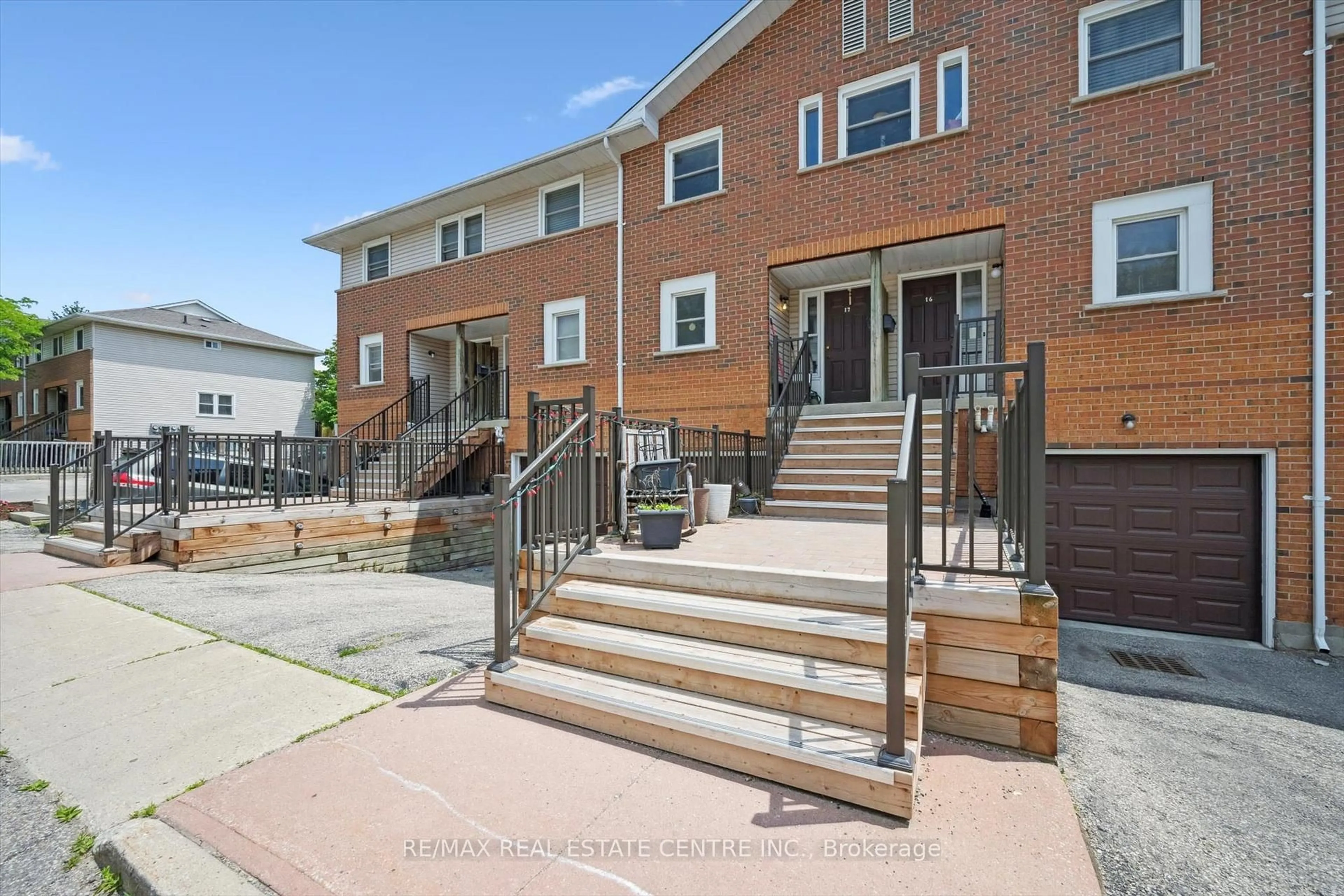 Patio, street for 465 Beechwood Pl #17, Waterloo Ontario N2T 2N8