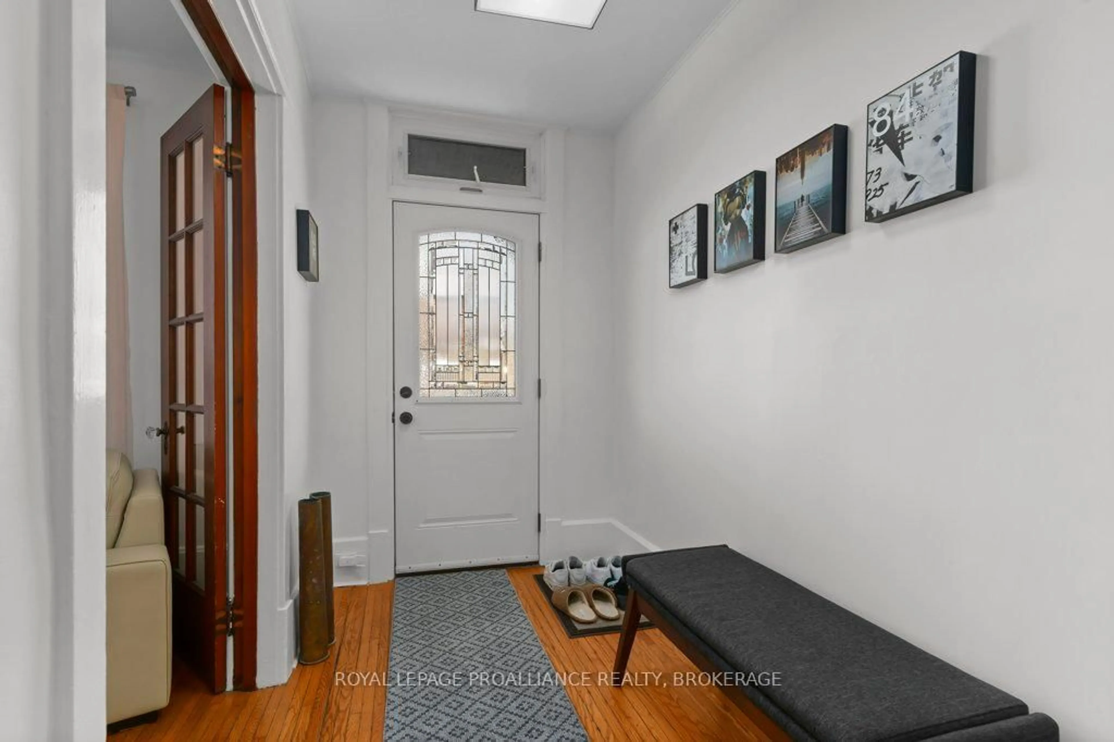Indoor entryway for 38 Ordnance St, Kingston Ontario K7K 1G4
