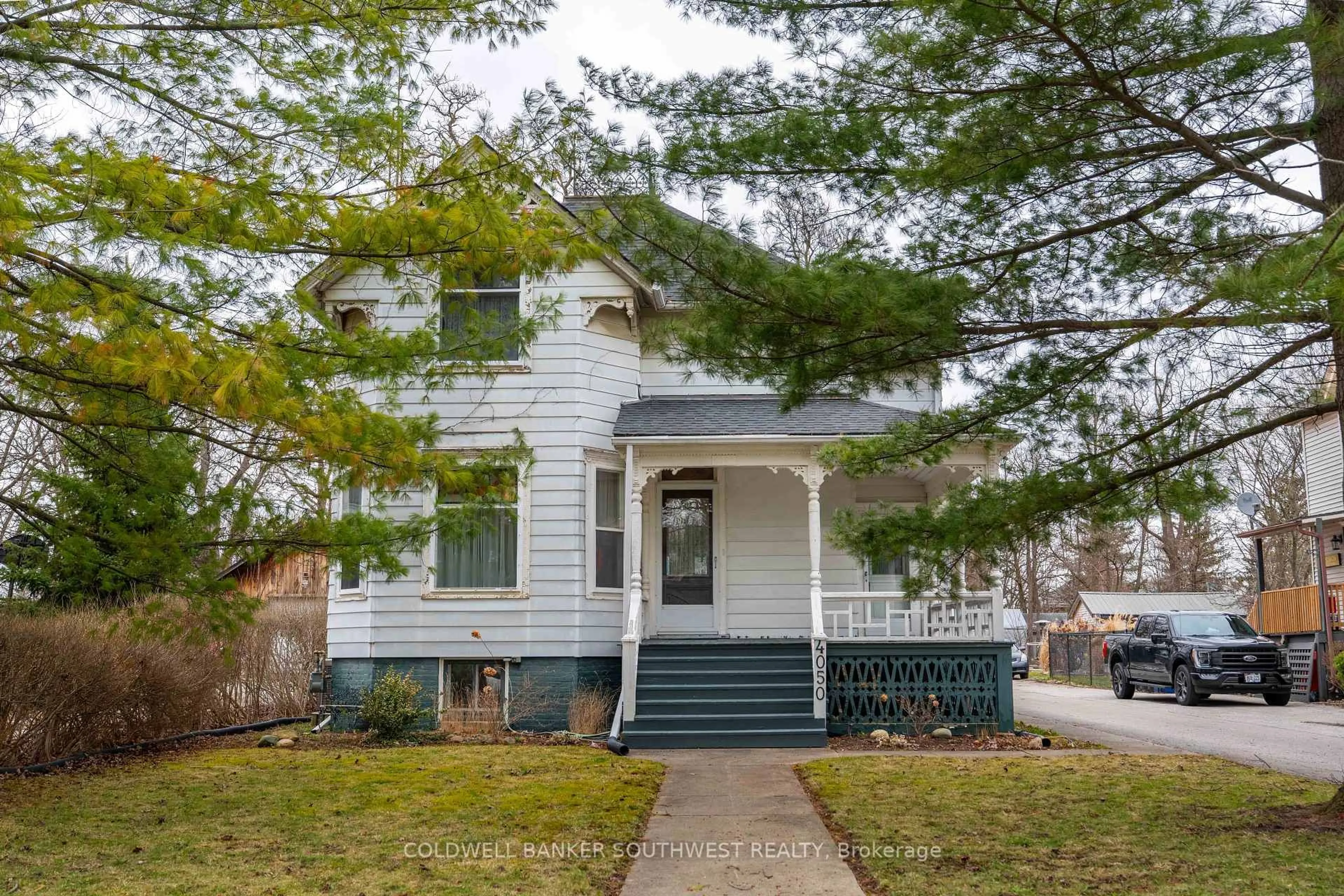 Home with vinyl exterior material, street for 4050 Petrolia Line, Petrolia Ontario N0N 1R0