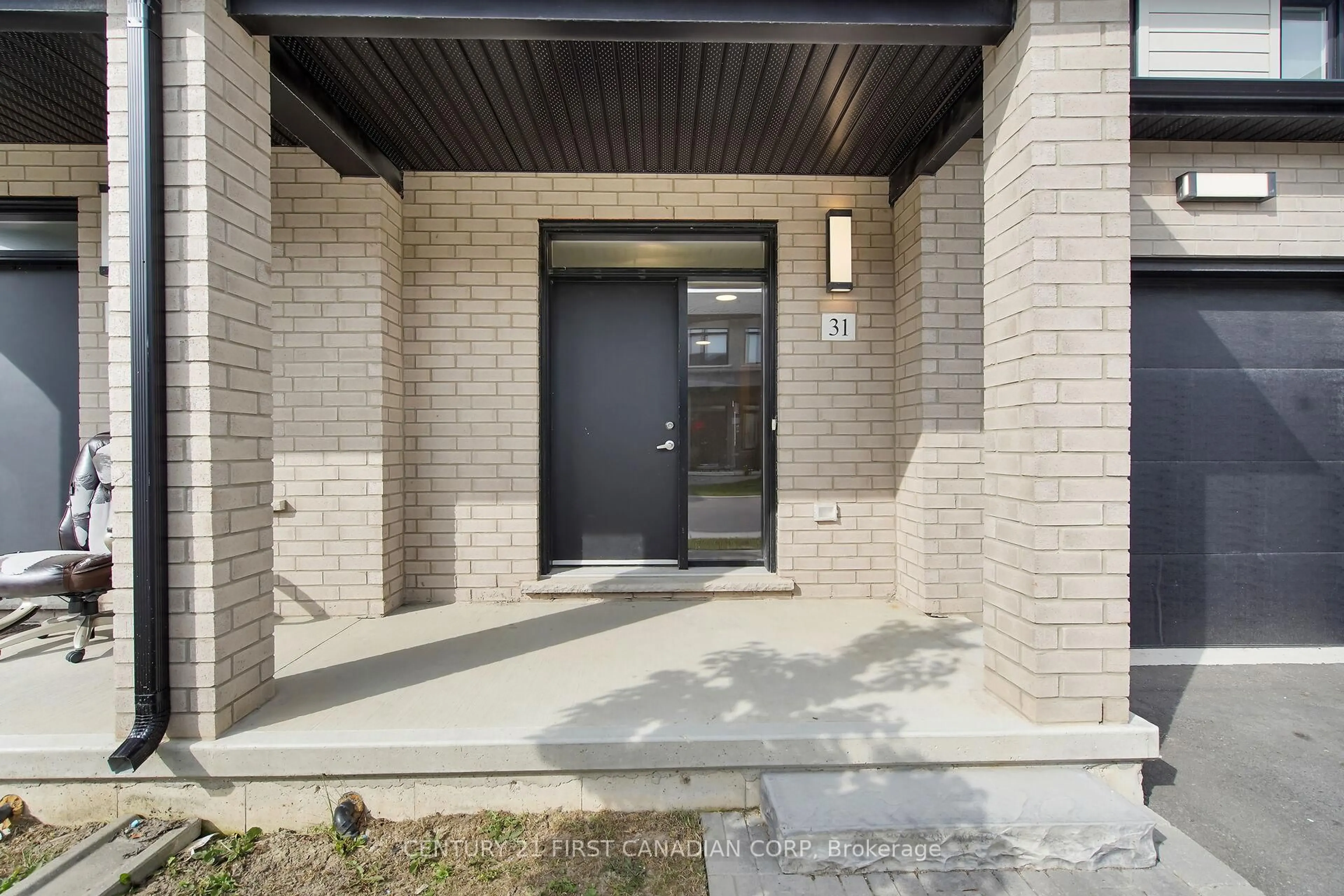 Indoor entryway for 3635 Southbridge Ave #31, London South Ontario N6L 0G8