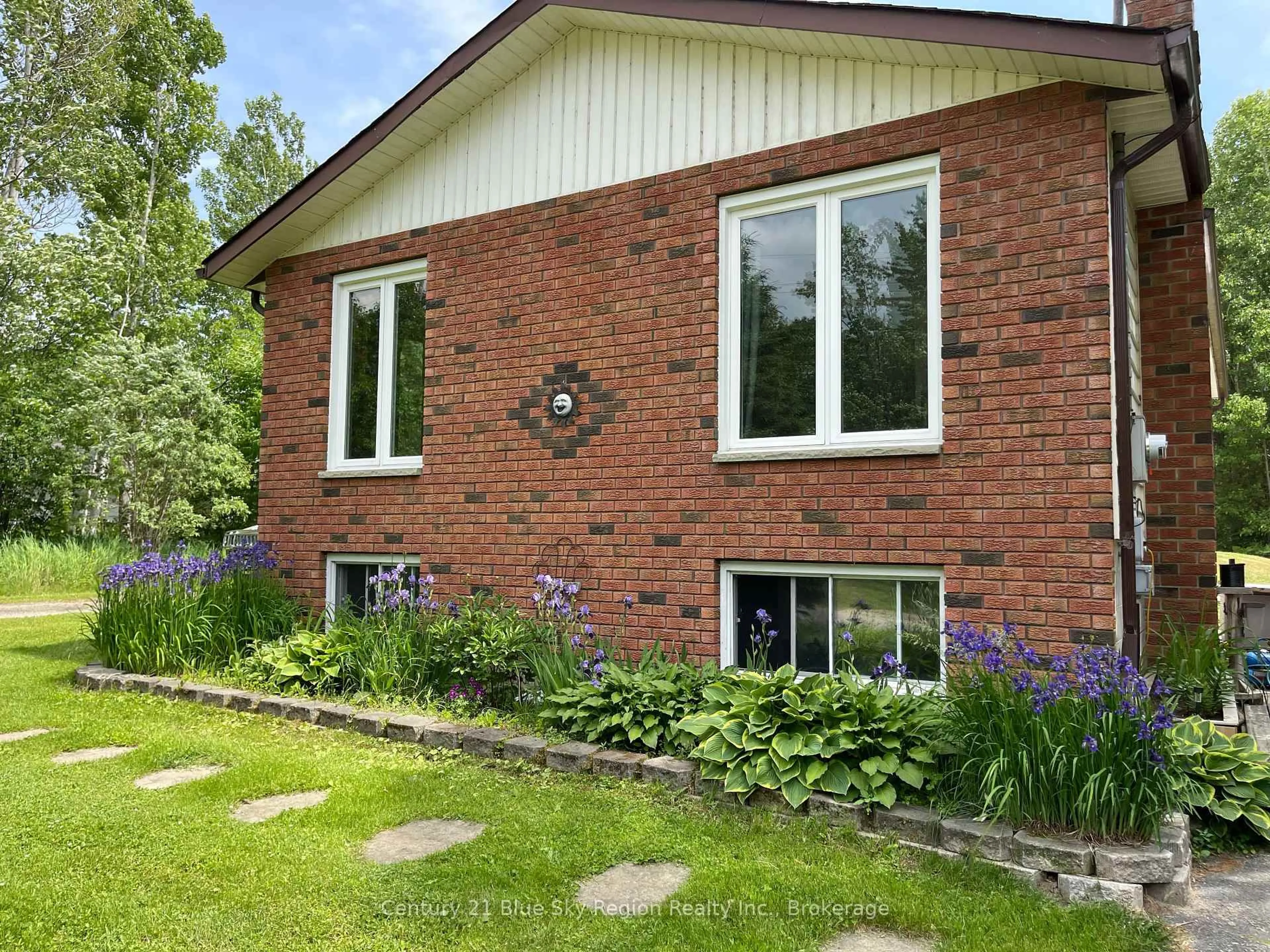 Home with brick exterior material, unknown for 1185 Derland Rd, East Ferris Ontario P0H 1K0