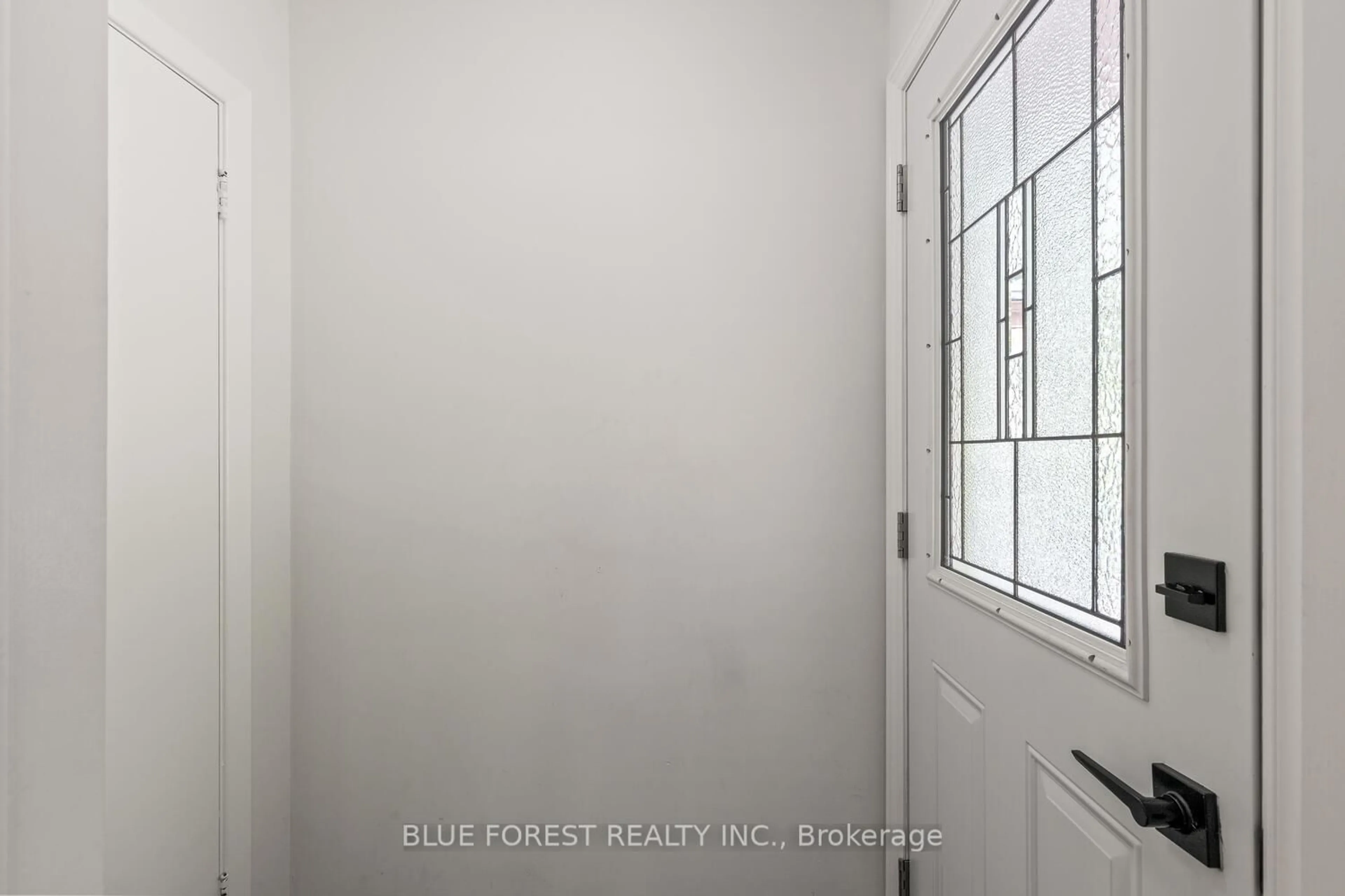 A pic of a room for 115 BRISCOE St, London South Ontario N6J 1M7