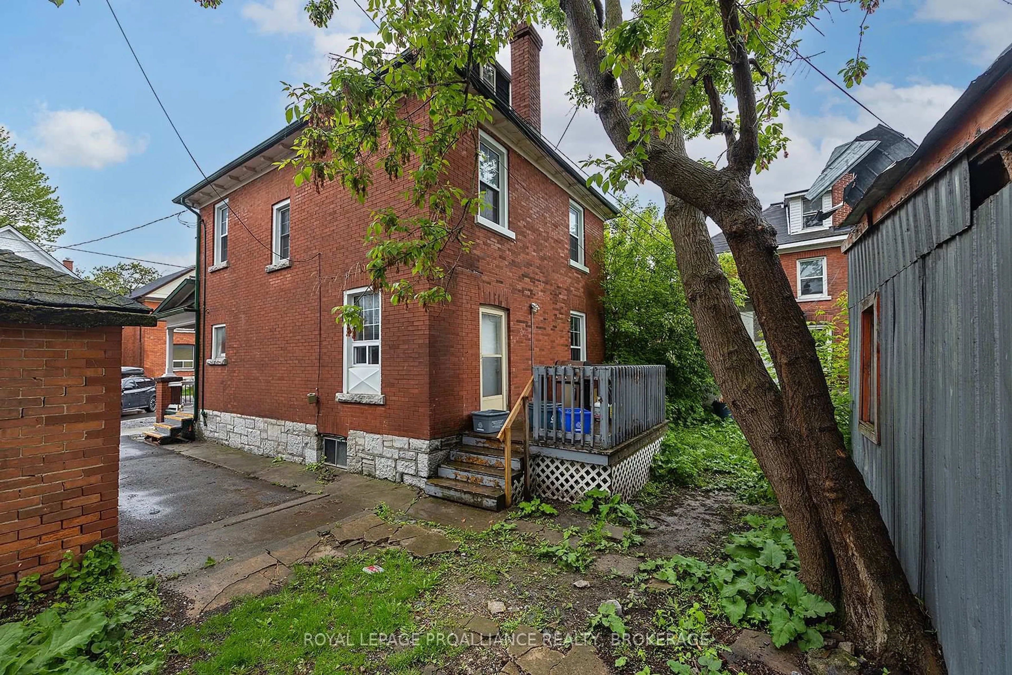 Home with brick exterior material, street for 8 Aberdeen St, Kingston Ontario K7L 3N1