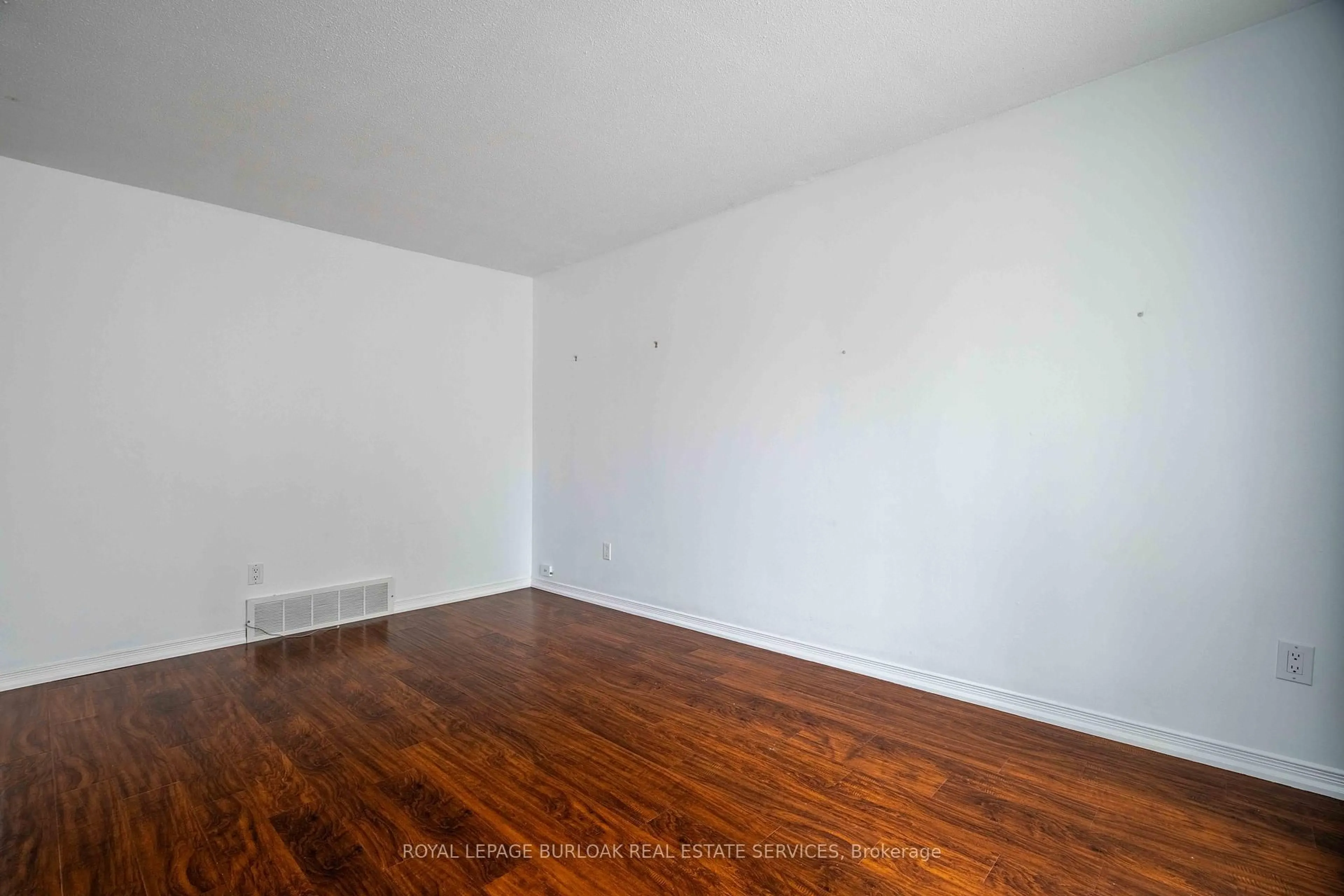 A pic of a room for 117 Bonaventure Dr #16, Hamilton Ontario L9C 4P8