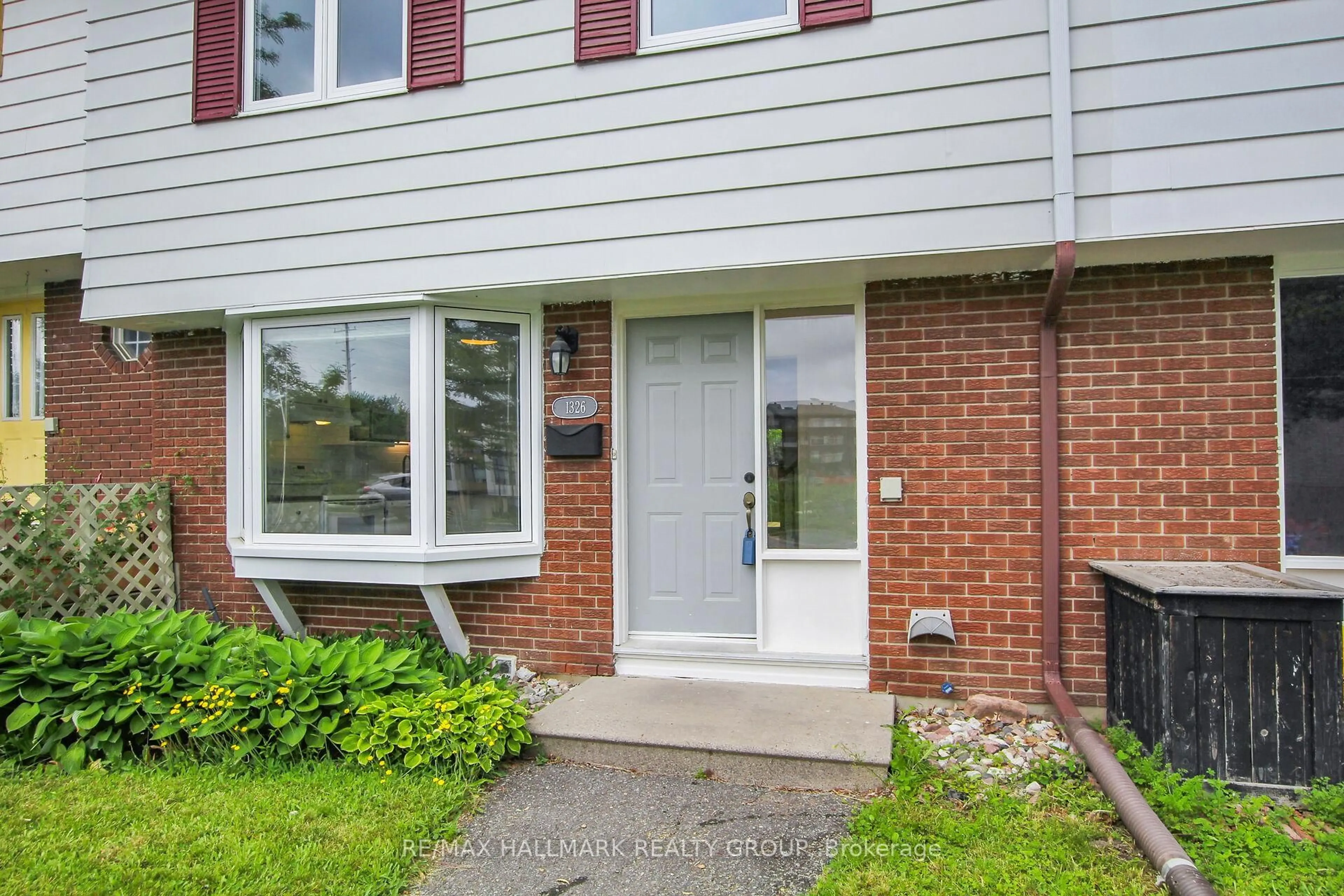 Unknown for 1326 Morrison Dr, Ottawa Ontario K2H 7L9