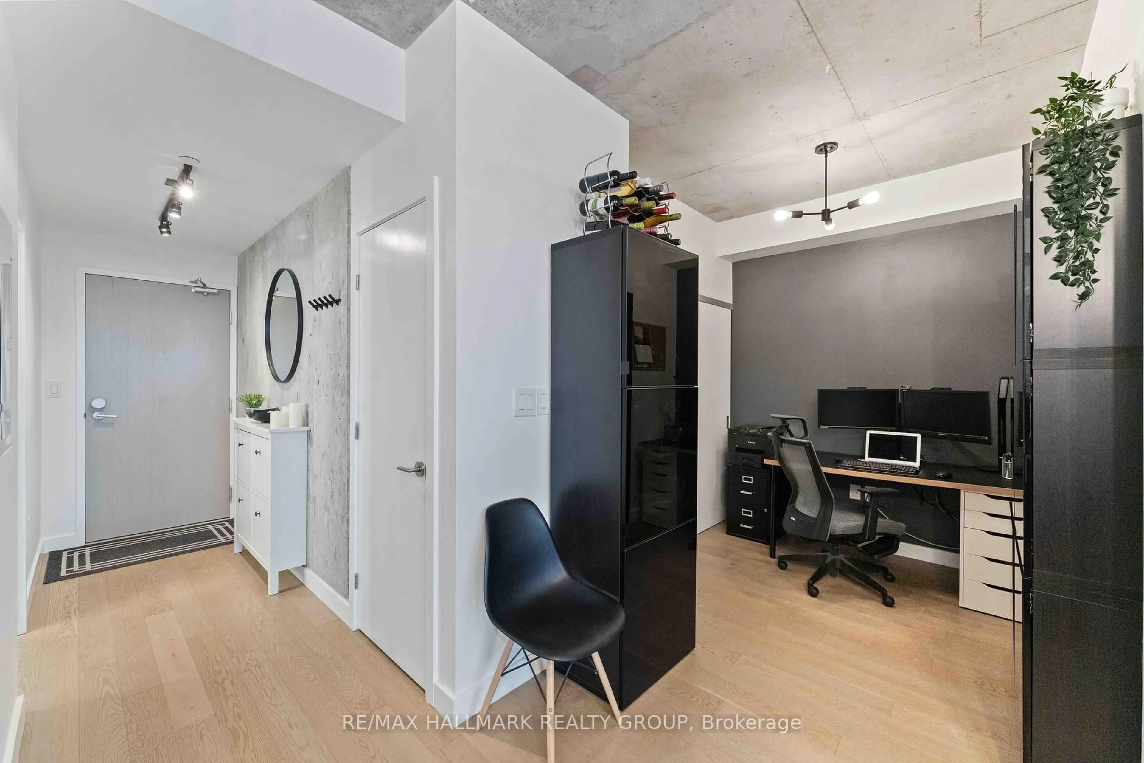 A pic of a room for 224 LYON St #903, Ottawa Ontario K1R 0C1