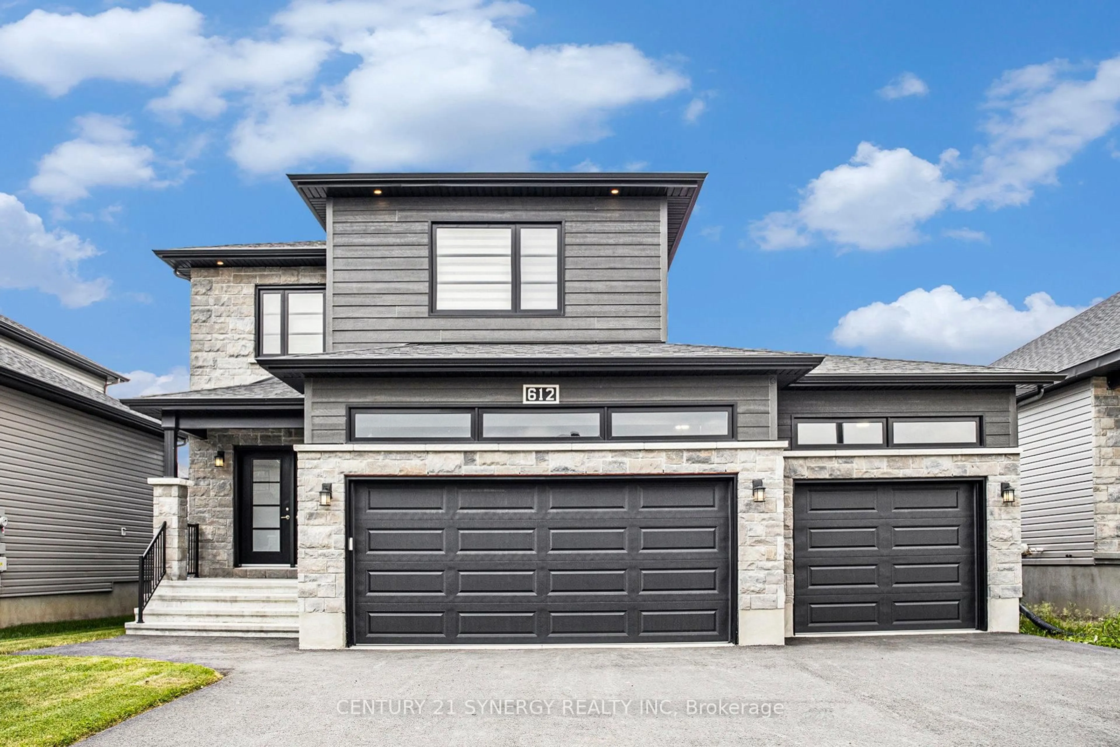 Home with brick exterior material, street for 612 Geneva Cres, Russell Ontario K0A 1W0