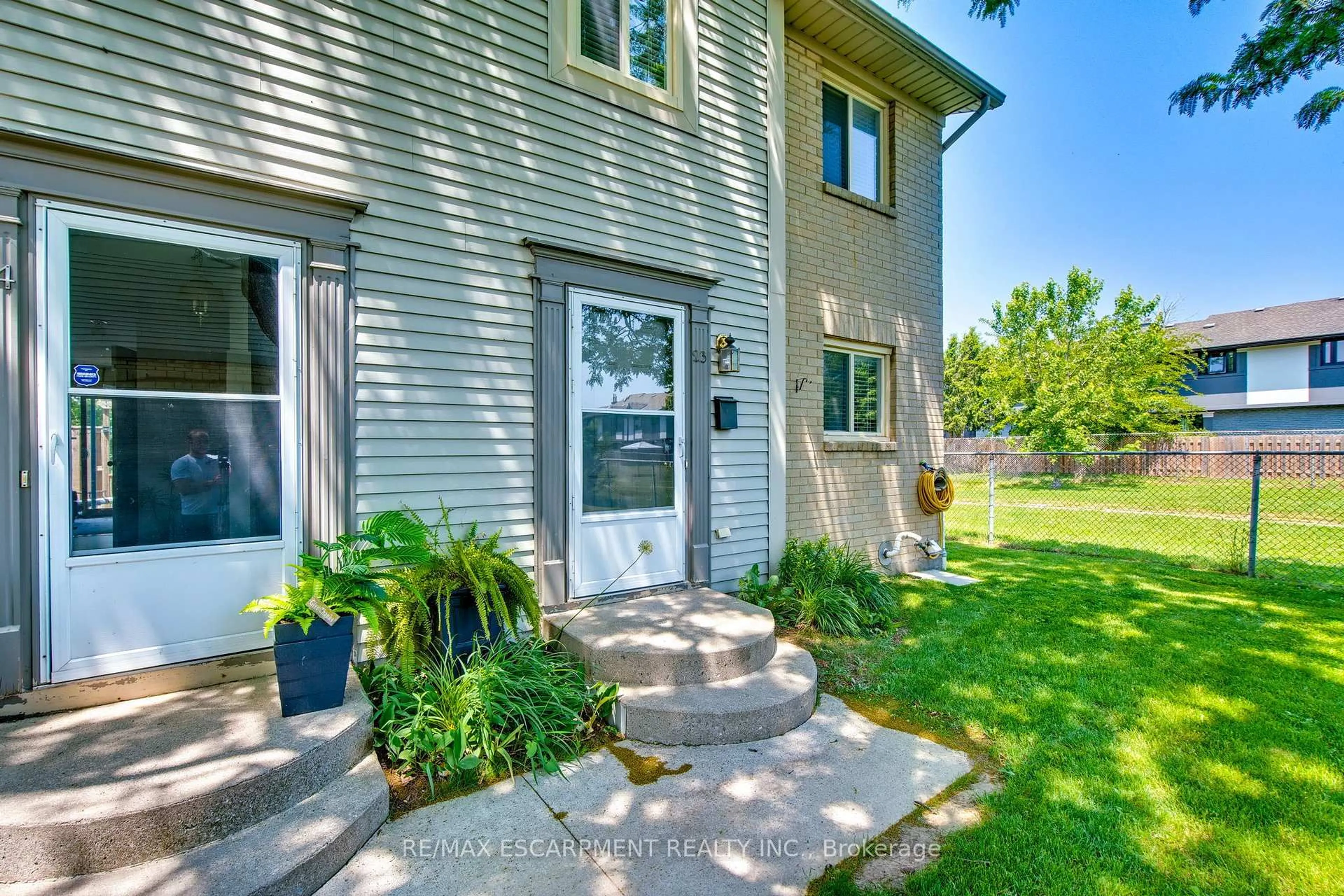 Unknown for 65 Dorchester Blvd #23, St. Catharines Ontario L2M 7T4