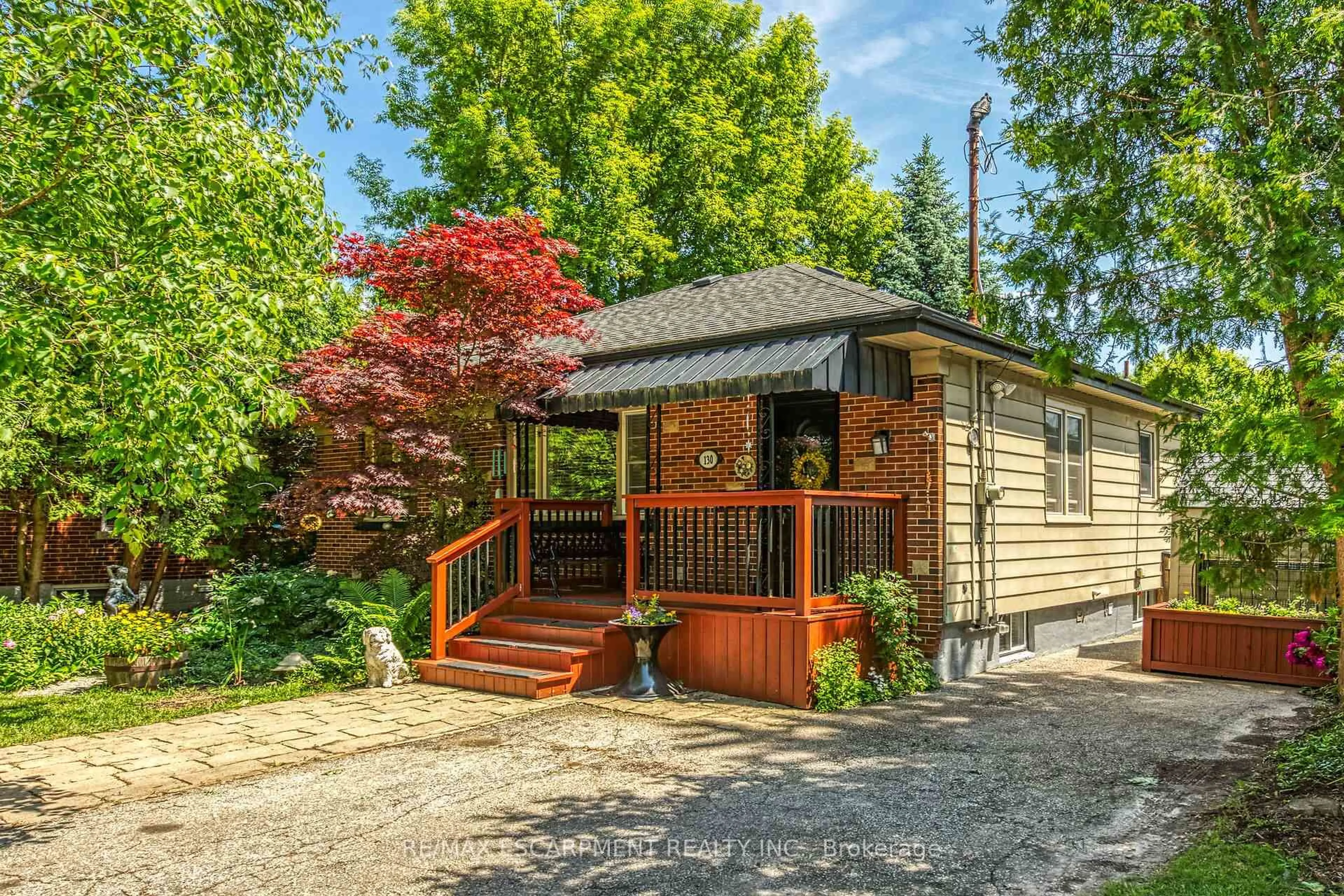 Shed for 130 York Rd, Hamilton Ontario L9H 1M3