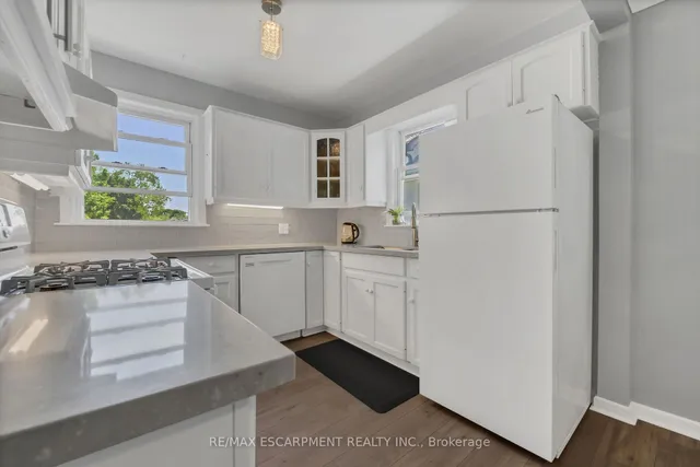 Additional property image - 130 York Rd