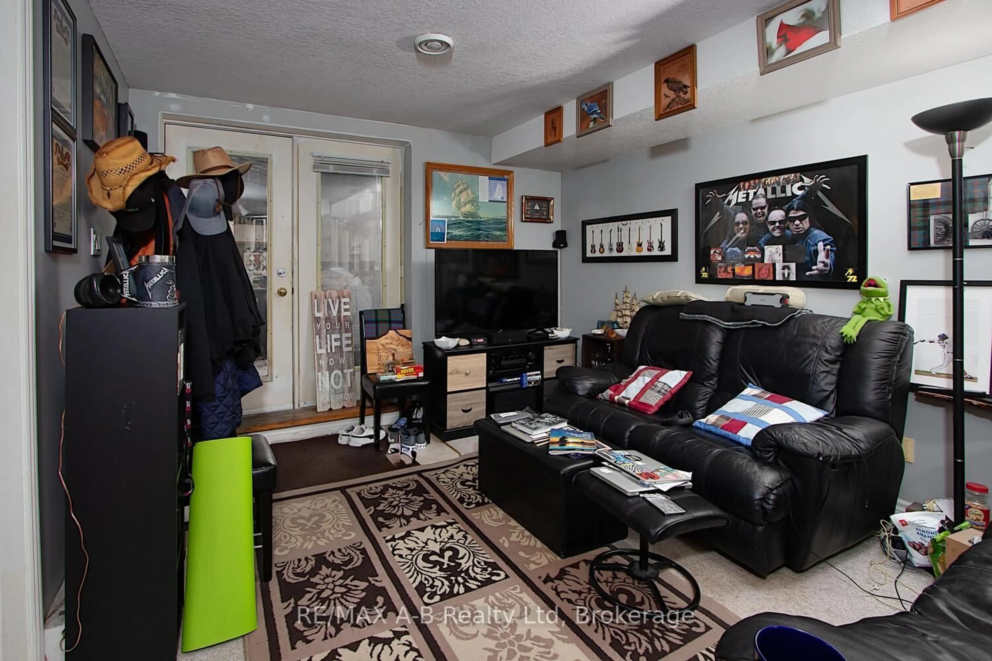 Living room with furniture, unknown for 552 Nelson St, Stratford Ontario N5A 2K8