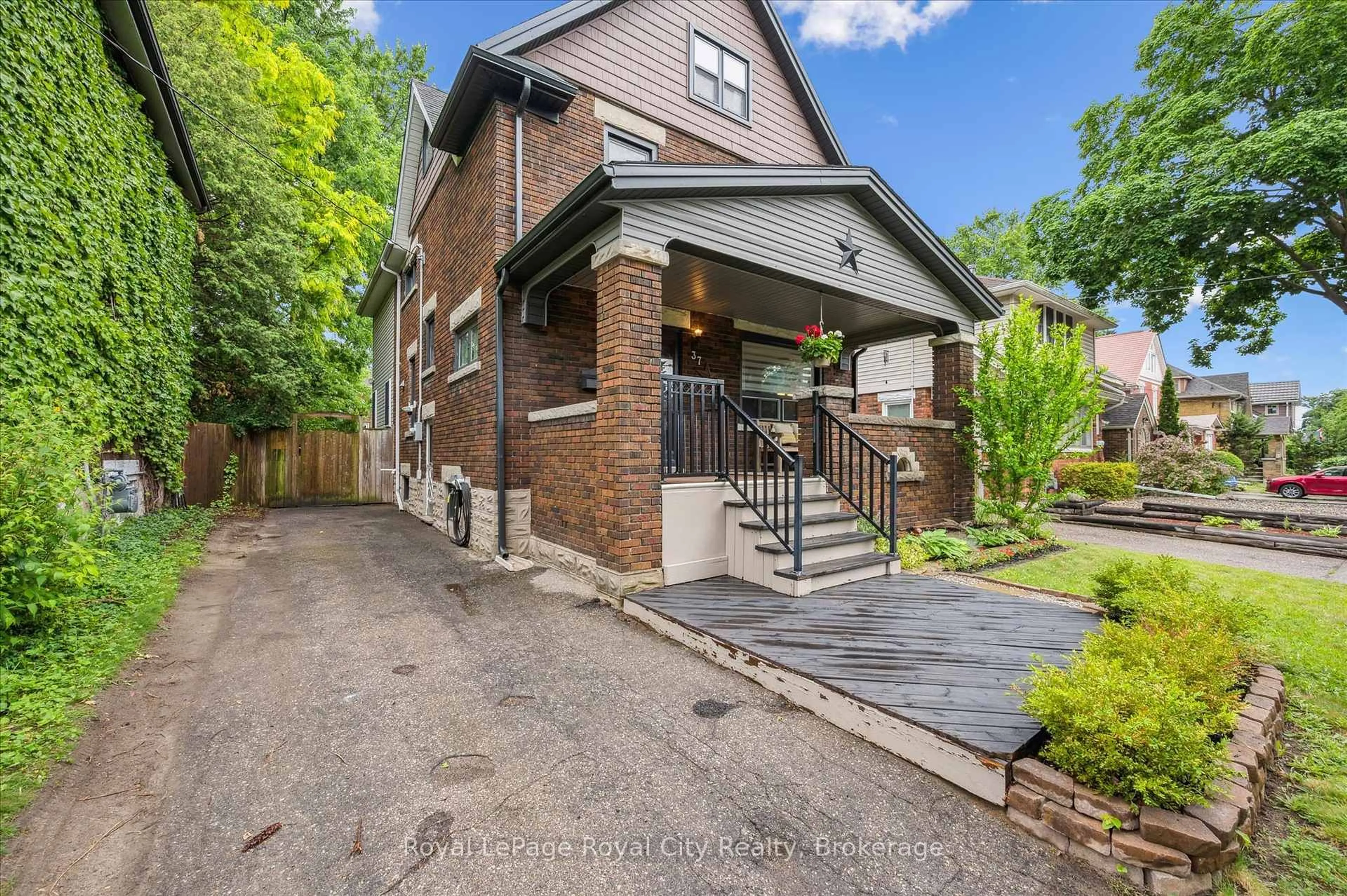 Home with brick exterior material, street for 37 Brock St, Kitchener Ontario N2M 1X2