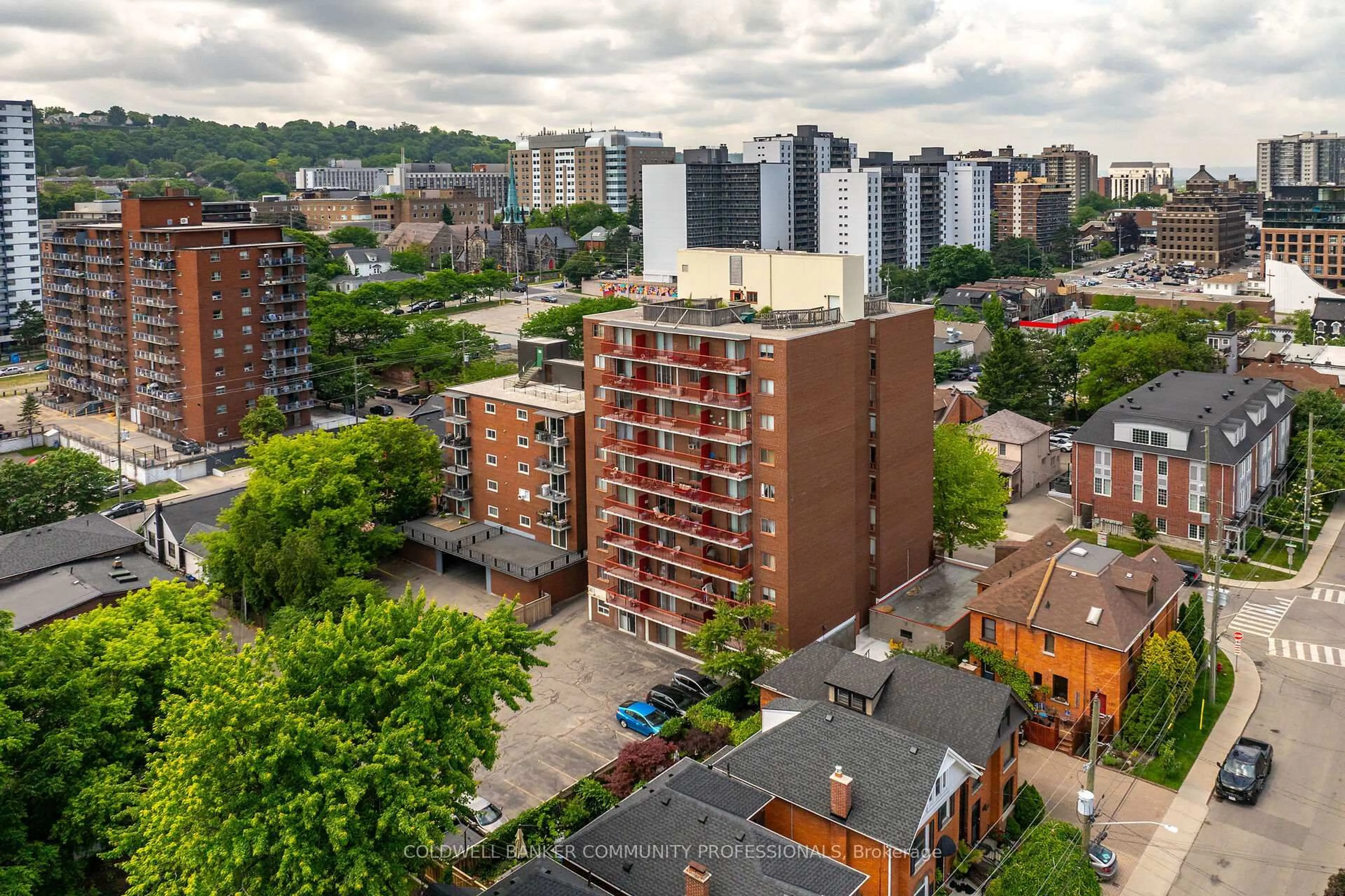 A pic from outside/outdoor area/front of a property/back of a property/a pic from drone, city buildings view from balcony for 141 Catharine St #806, Hamilton Ontario L8N 2J7