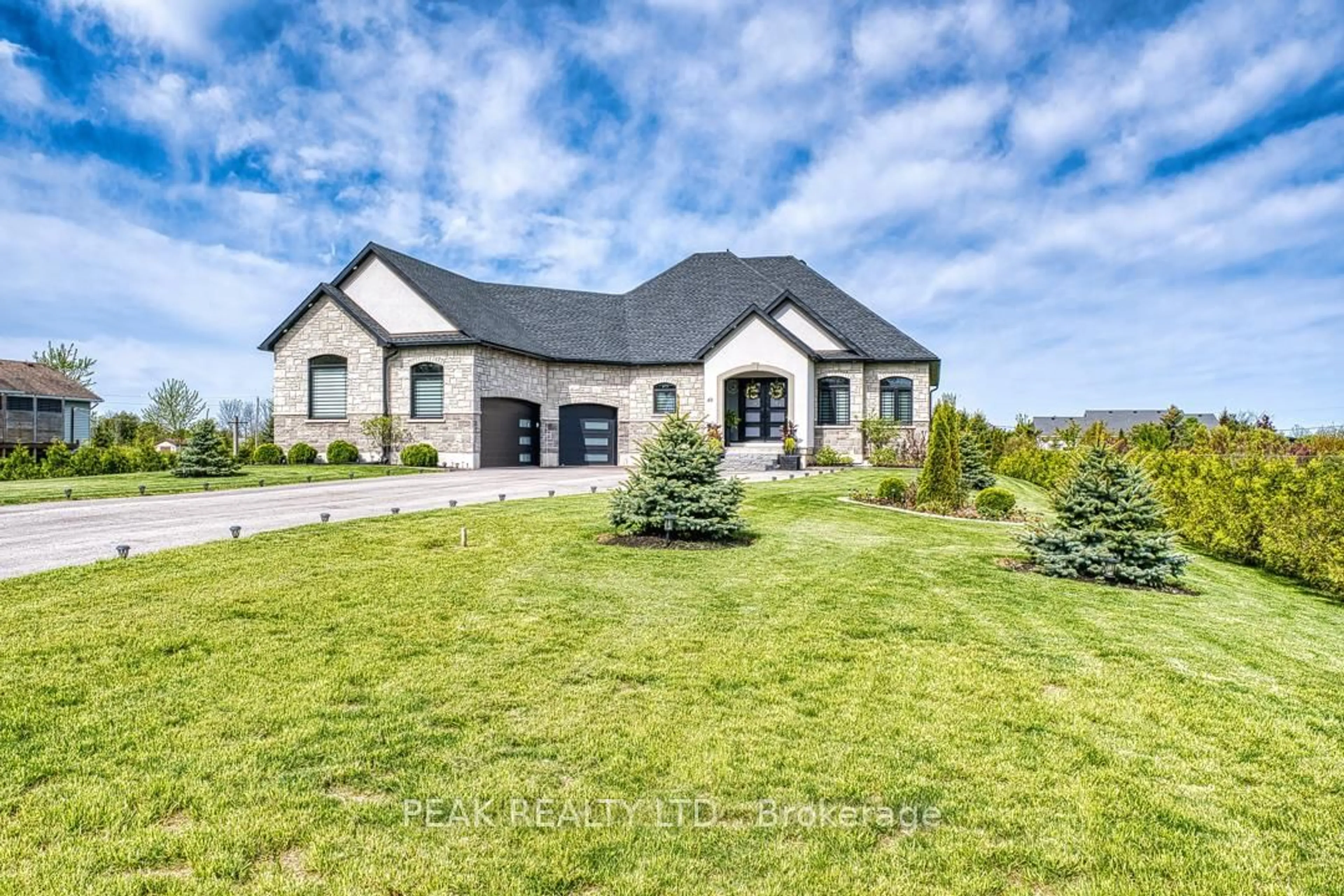 A pic from outside/outdoor area/front of a property/back of a property/a pic from drone, unknown for 45 Wellington St, Ashfield-Colborne-Wawanosh Ontario N7A 3X9