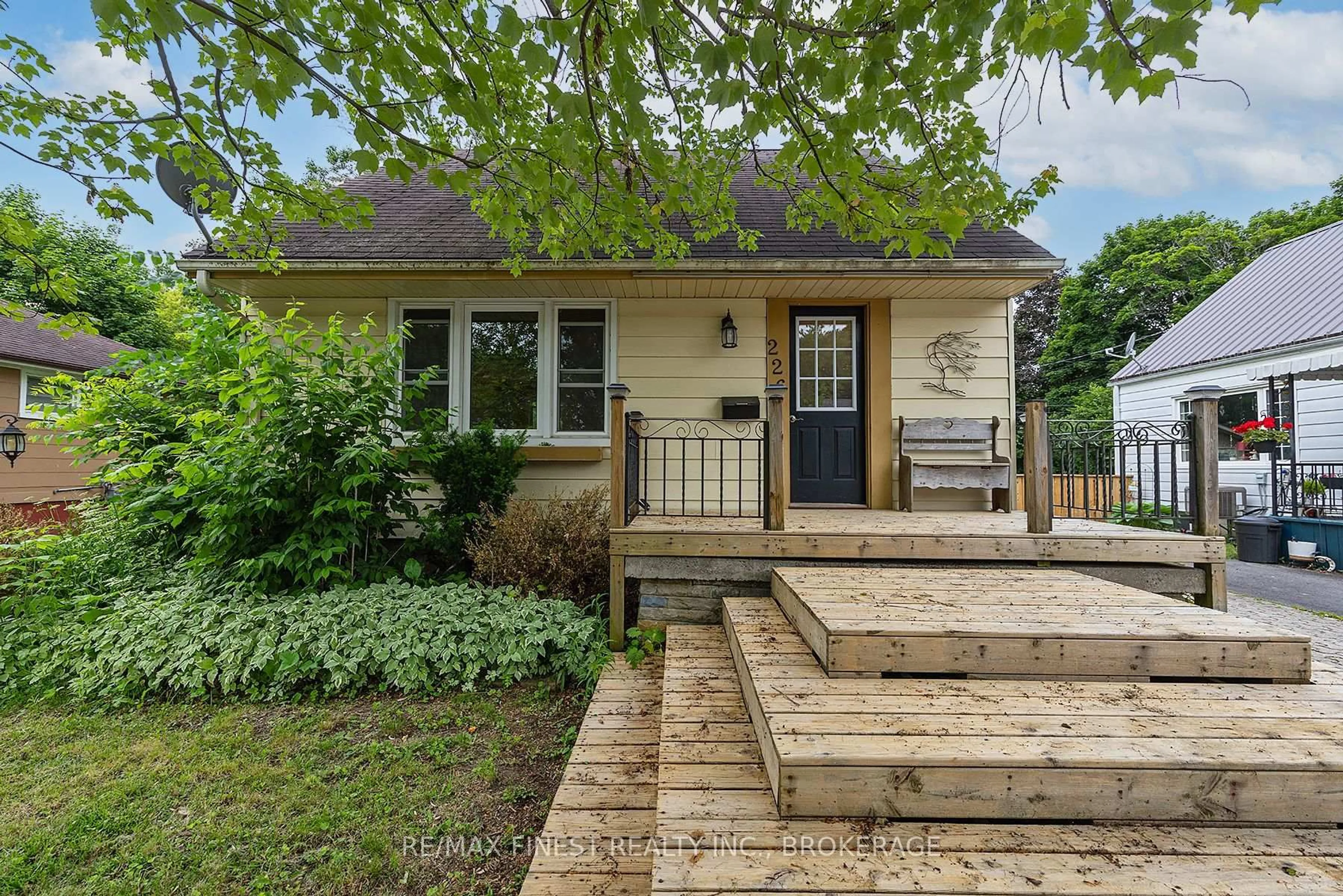 Unknown for 226 Simcoe St, Greater Napanee Ontario K7R 2Y1