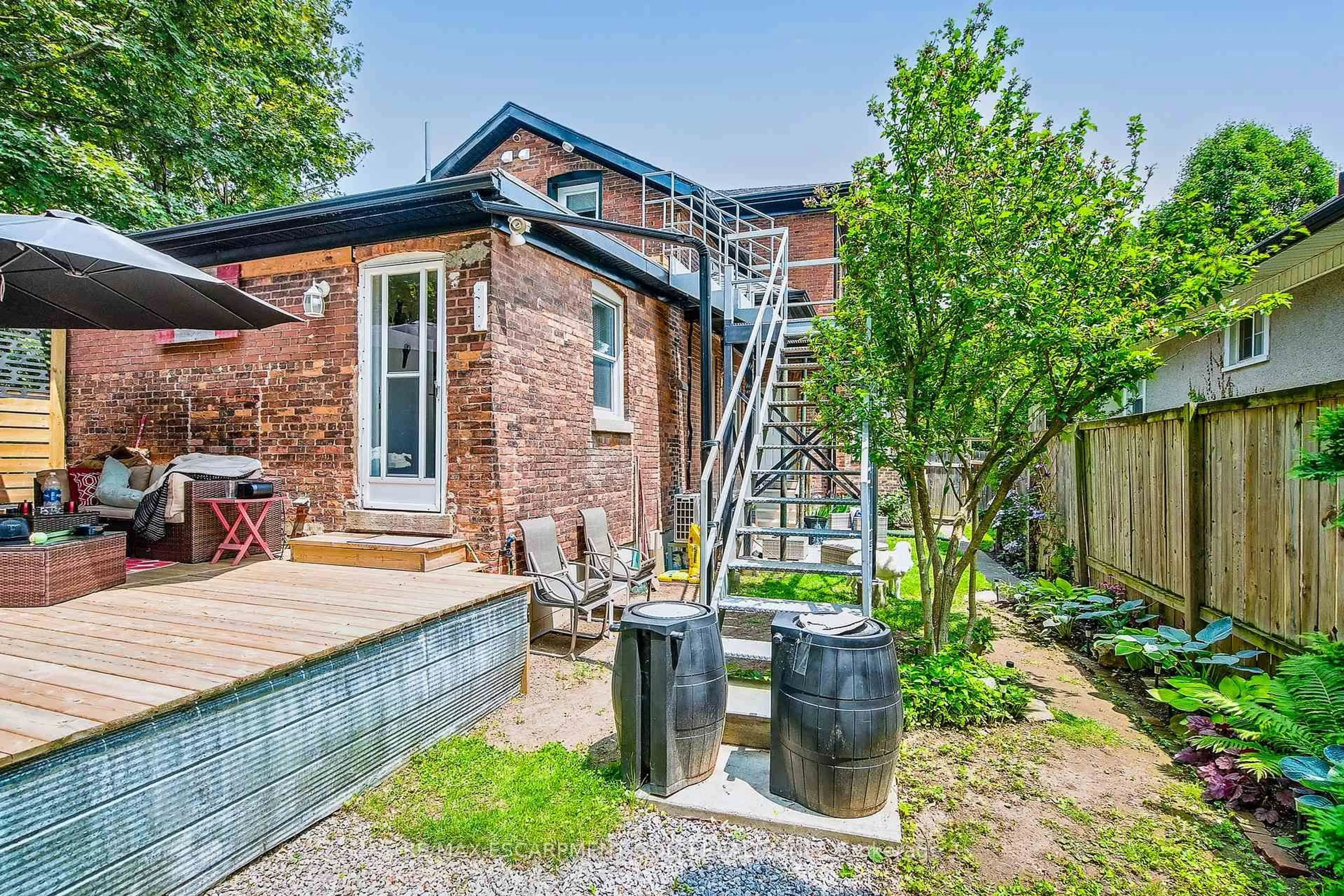 Home with brick exterior material, street for 19 York St, St. Catharines Ontario L2R 6B7