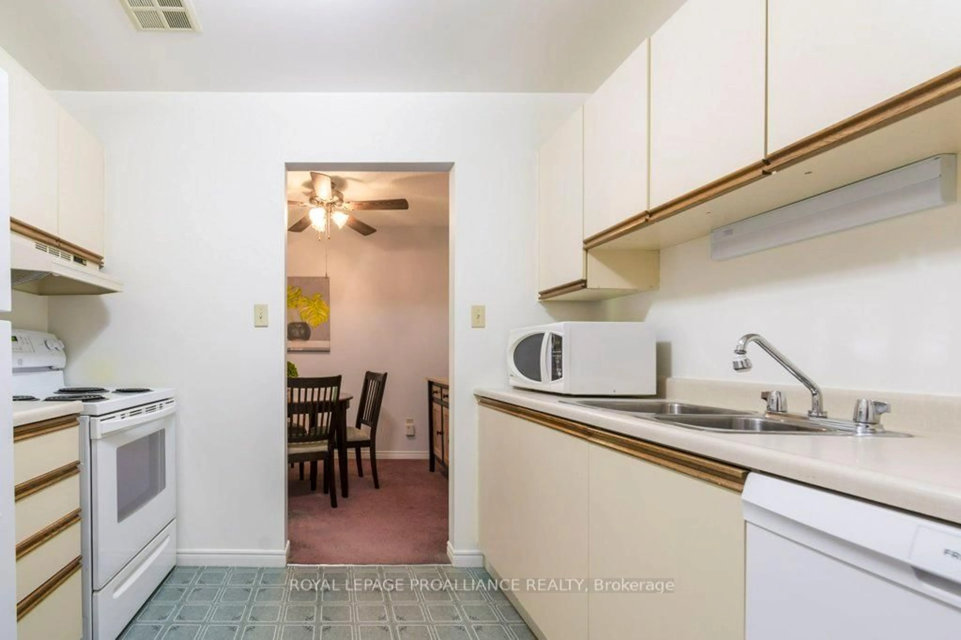 Standard kitchen, unknown for 221 North Park St #215, Belleville Ontario K8P 5A6