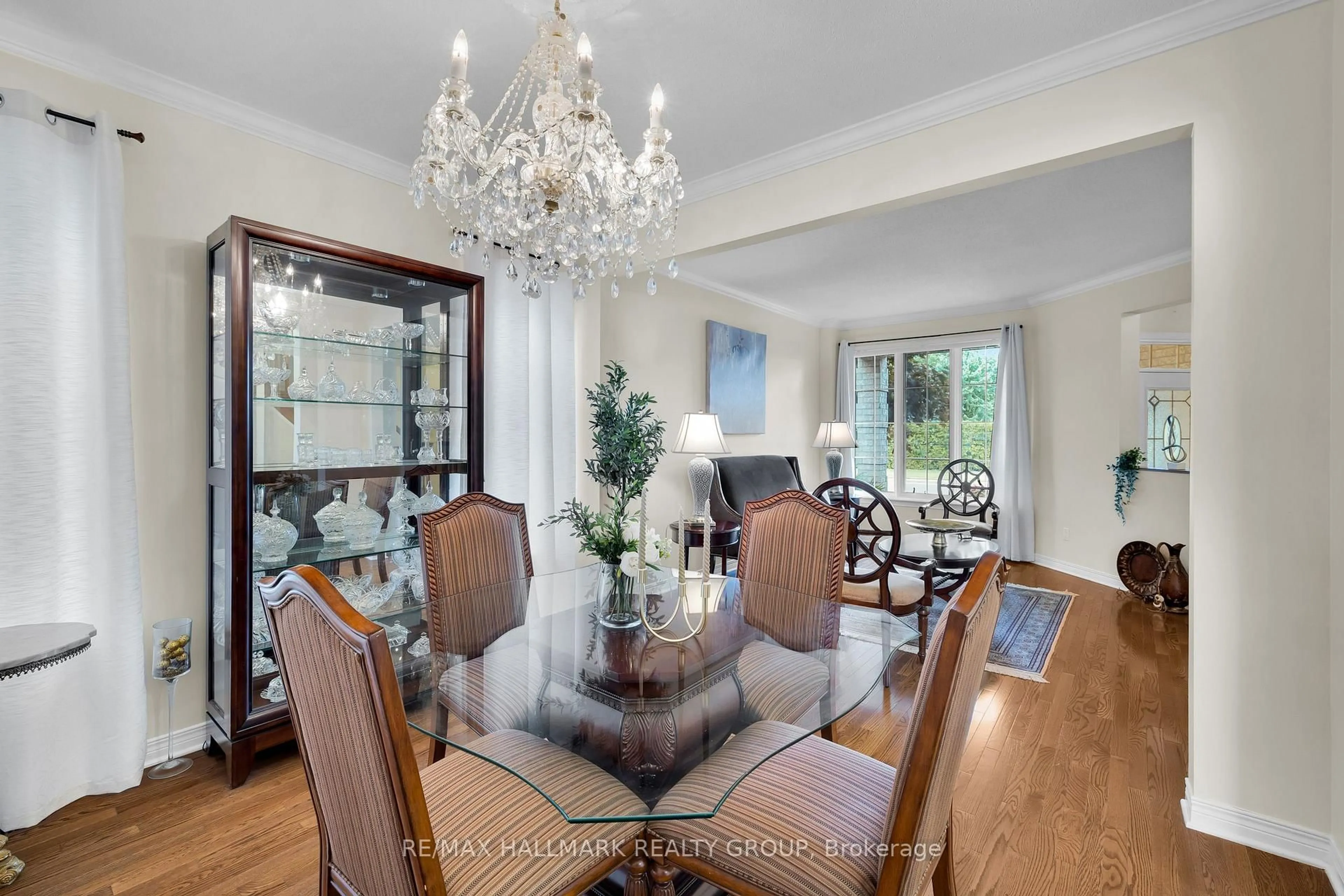 Dining room, wood/laminate floor for 1924 LOBELIA Way, Ottawa Ontario K4A 4R1