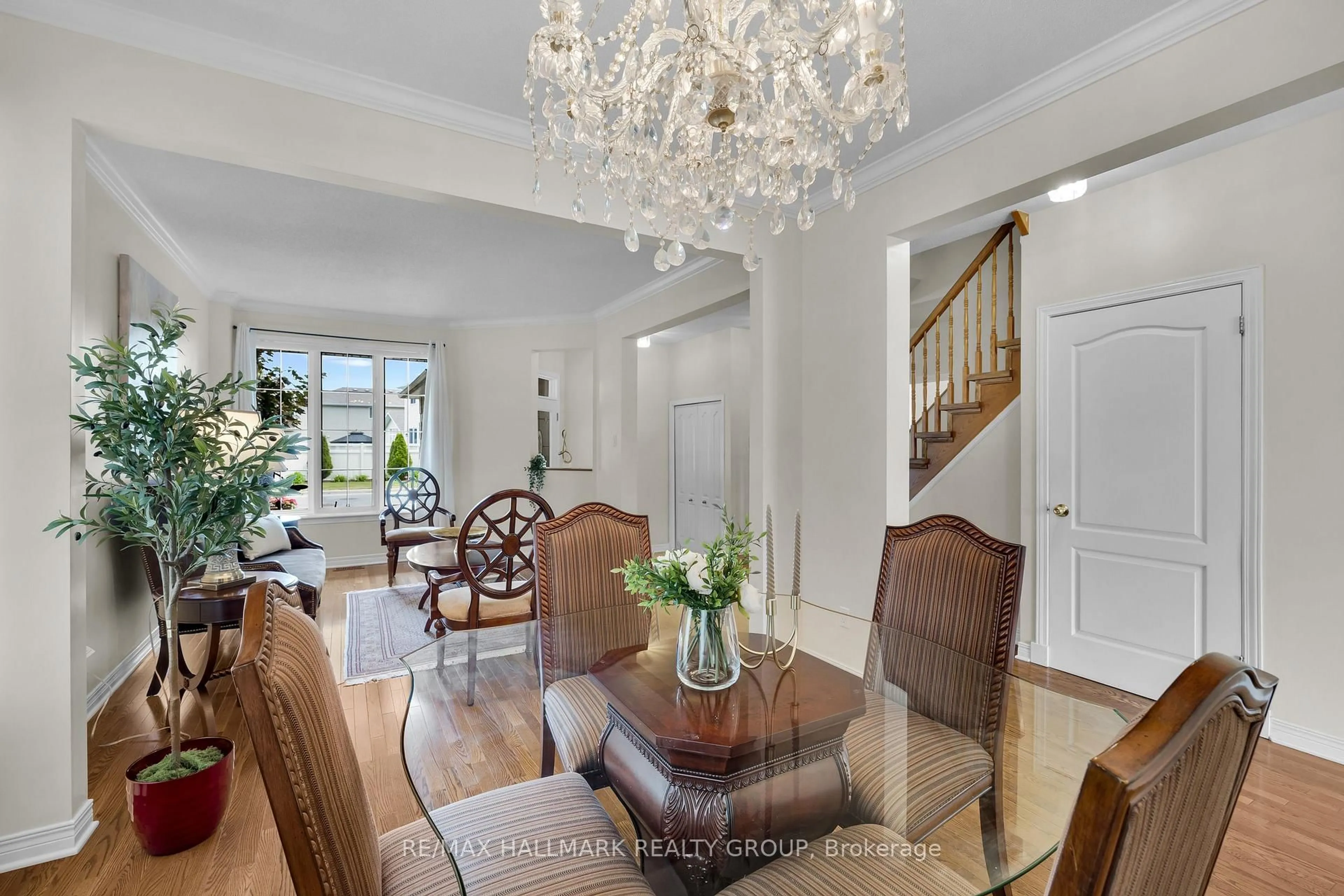 Dining room, unknown for 1924 LOBELIA Way, Ottawa Ontario K4A 4R1