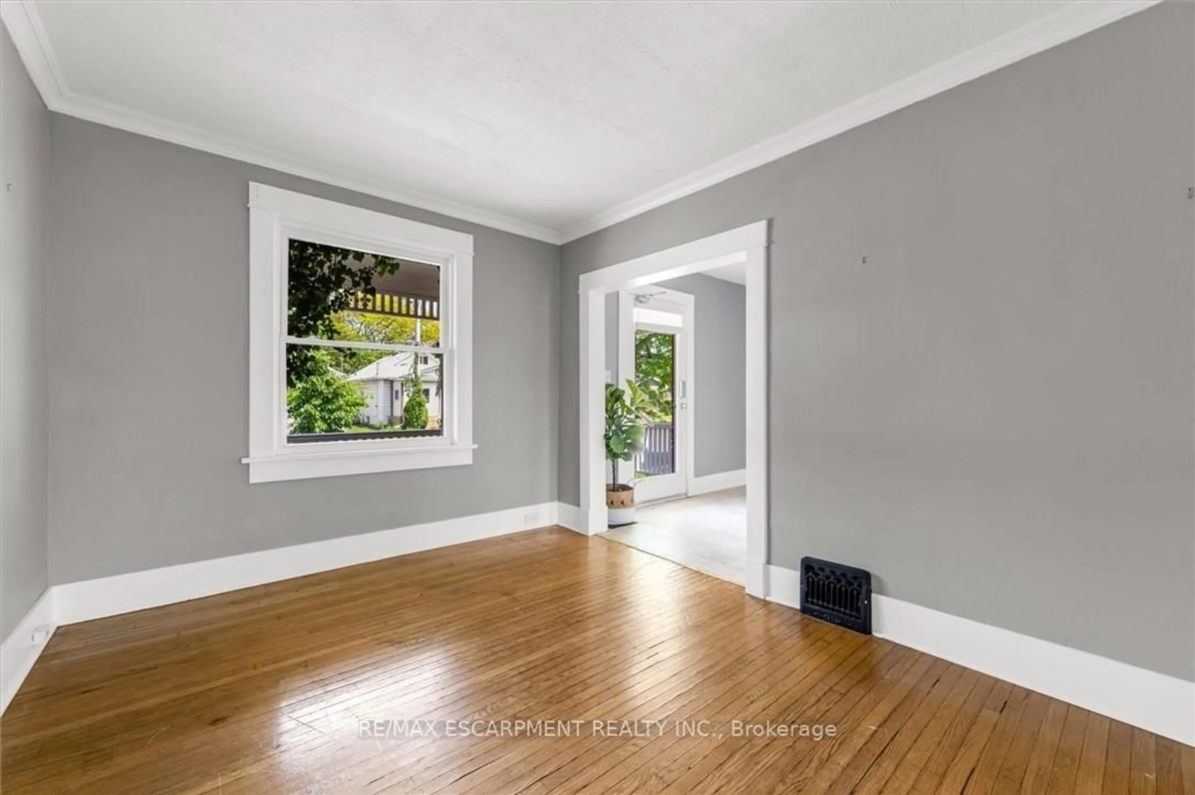 A pic of a room for 251 1/2 Lake St, St. Catharines Ontario L2R 5Z5