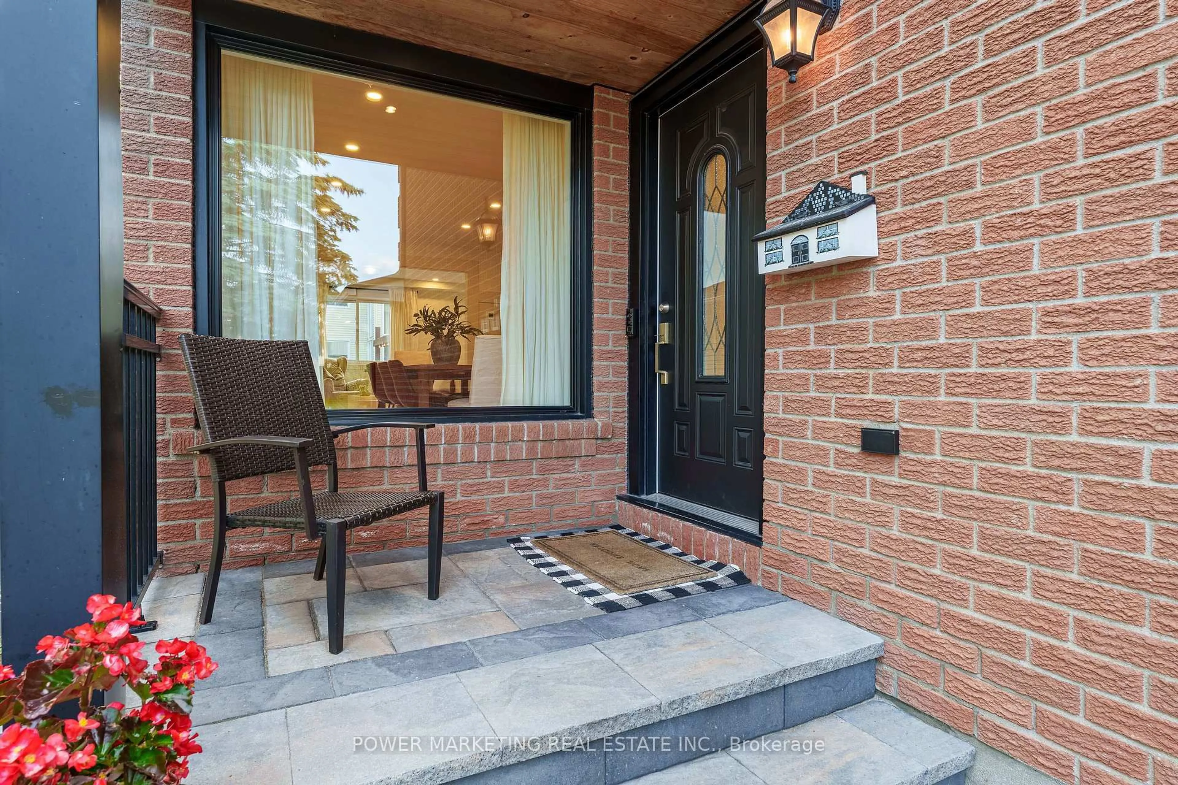 Unknown for 2058 Wildflower Dr, Orleans Ontario K1E 3R3