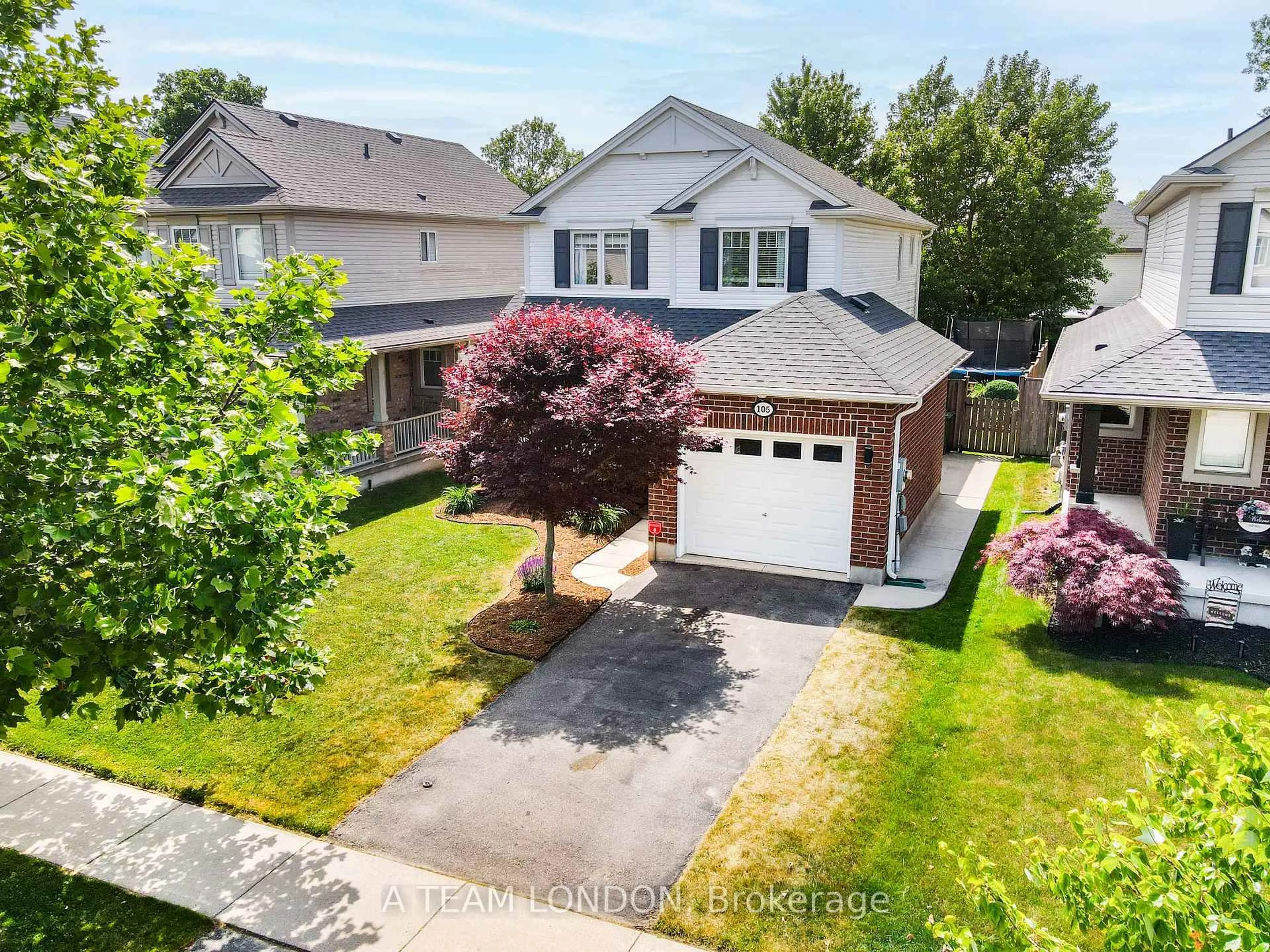 A pic from outside/outdoor area/front of a property/back of a property/a pic from drone, street for 105 Penhale Ave, St. Thomas Ontario N5R 6M3