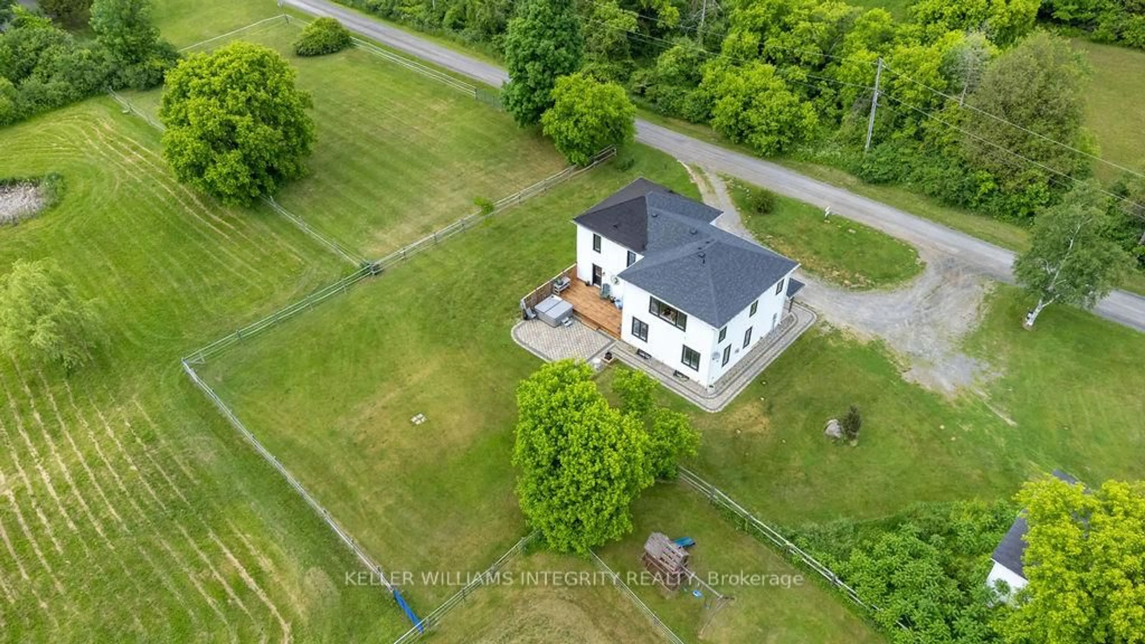 A pic from outside/outdoor area/front of a property/back of a property/a pic from drone, building for 980 Black Rd, North Grenville Ontario K0G 1T0