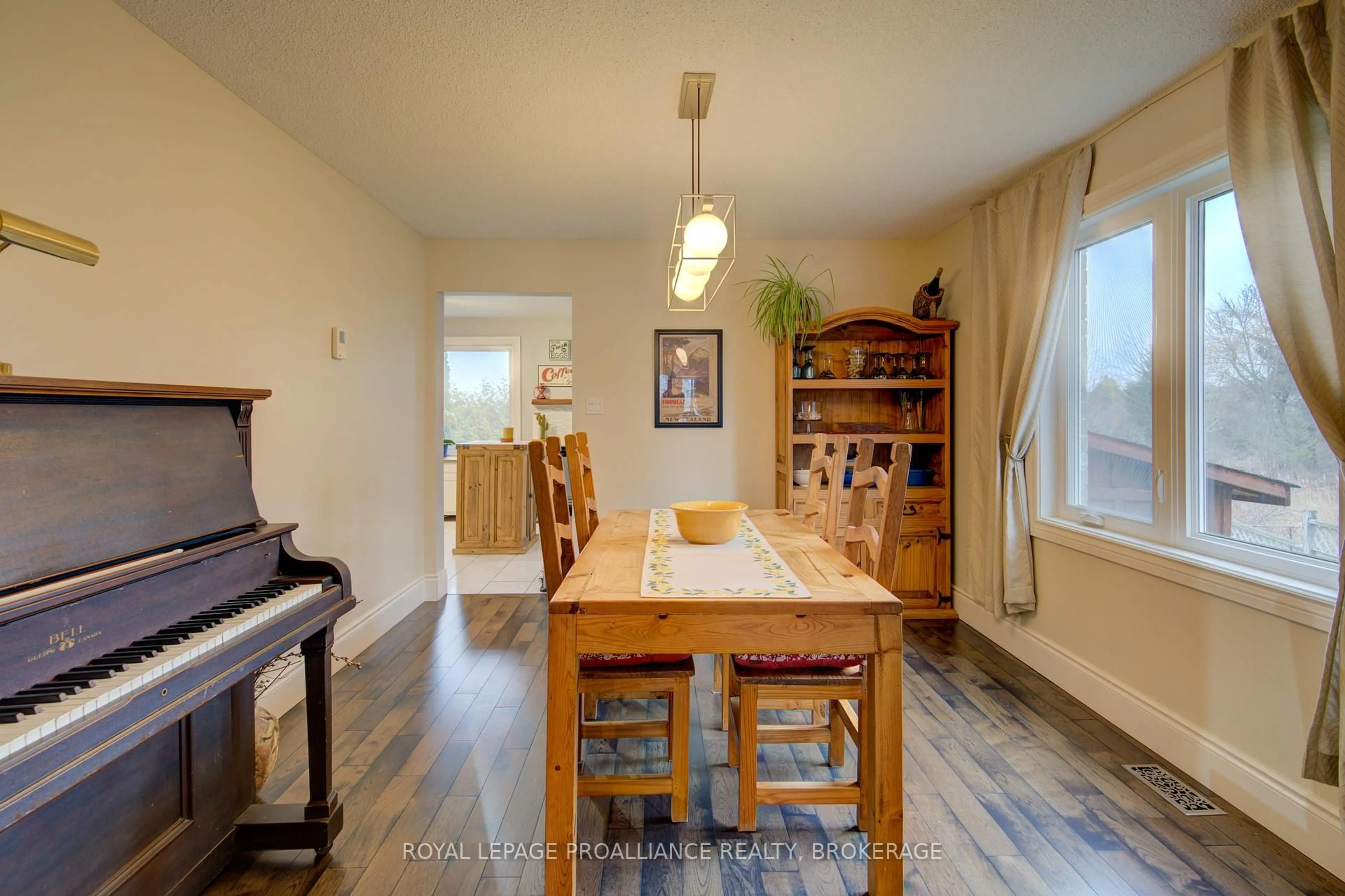 Dining room, wood/laminate floor for 682 Summerfield Pl, Kingston Ontario K7M 8A1