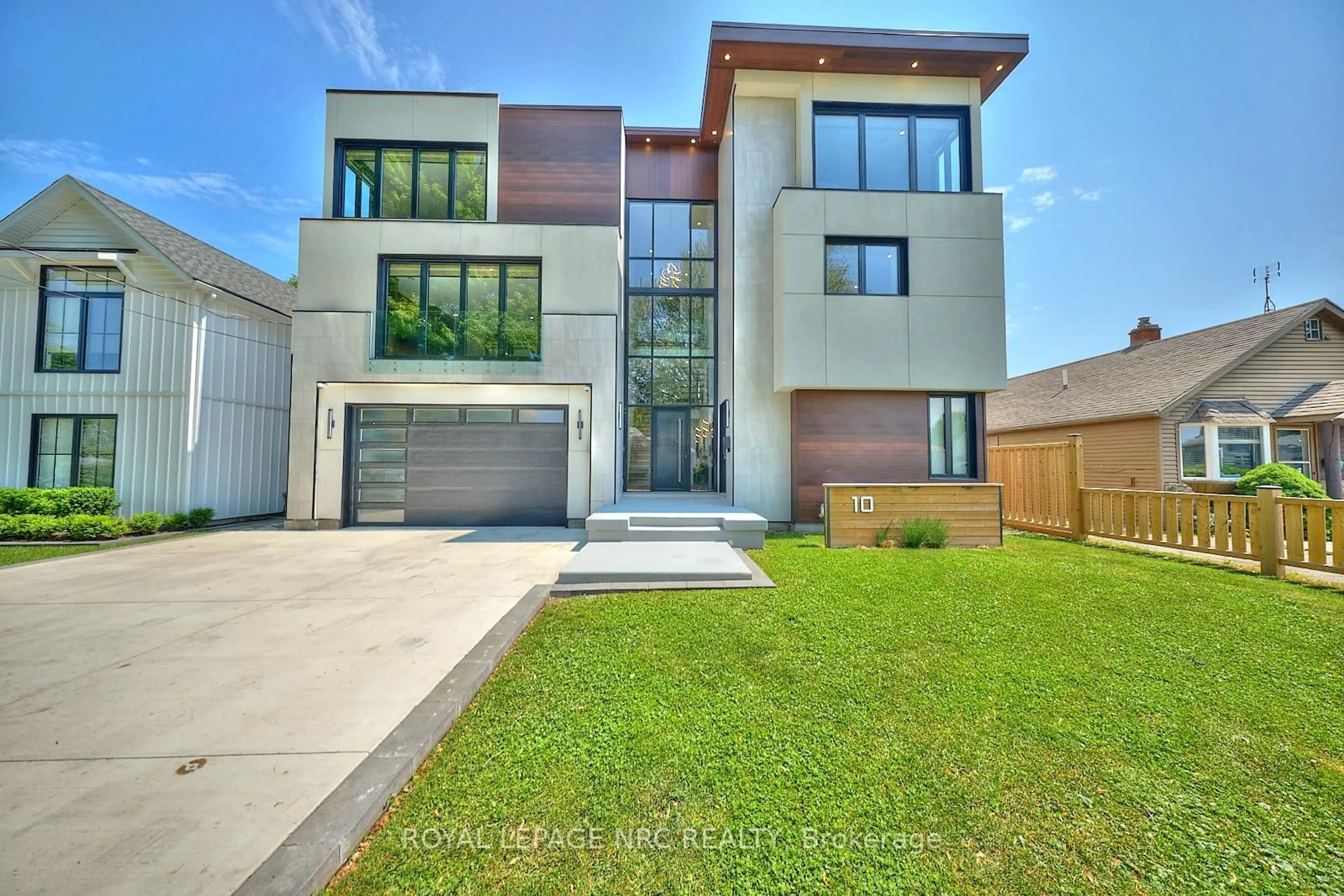 Home with brick exterior material, street for 10 Pawling St, St. Catharines Ontario L2N 5M2
