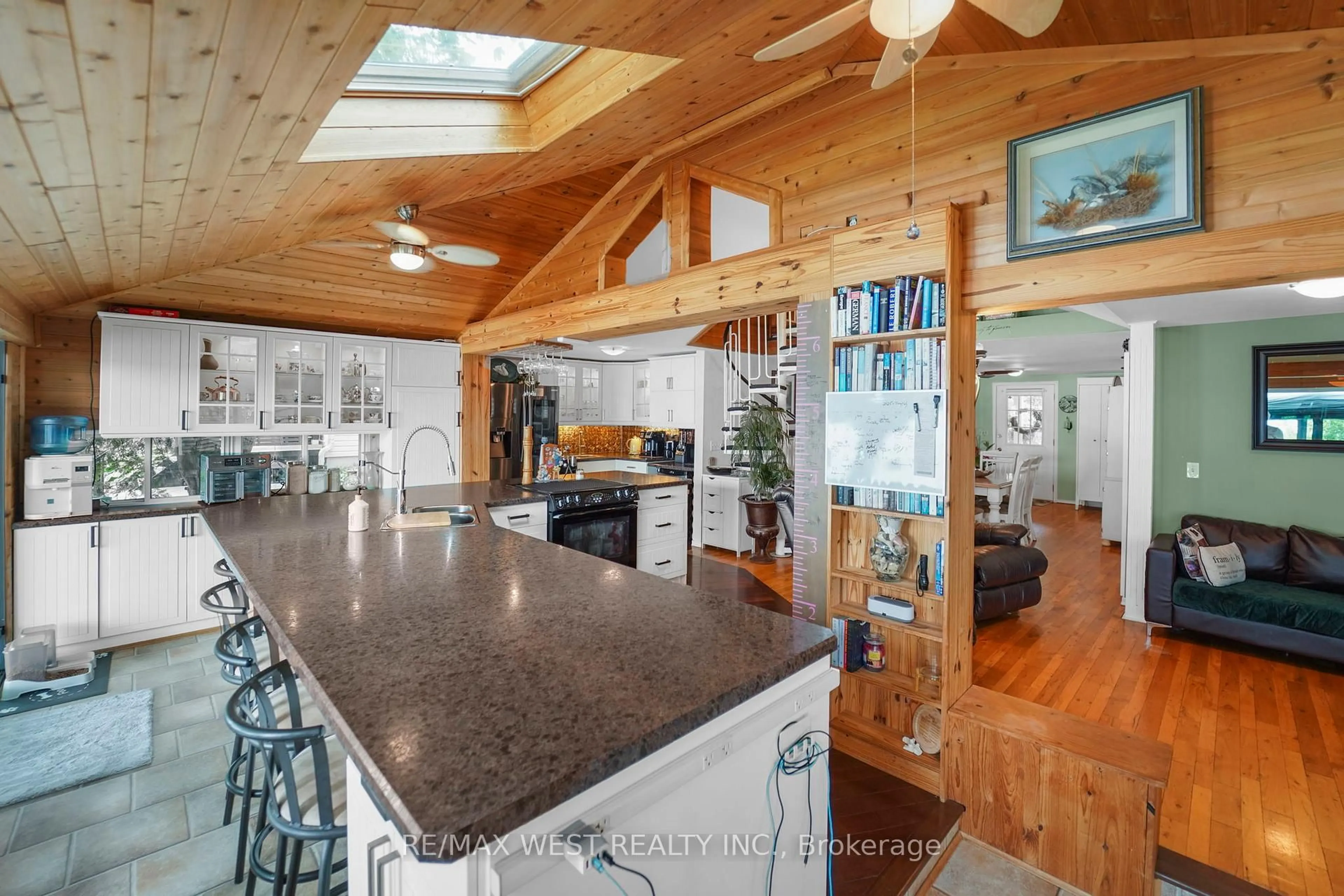 Open concept kitchen, unknown for 23 Holly Tr, Puslinch Ontario N3C 2V4