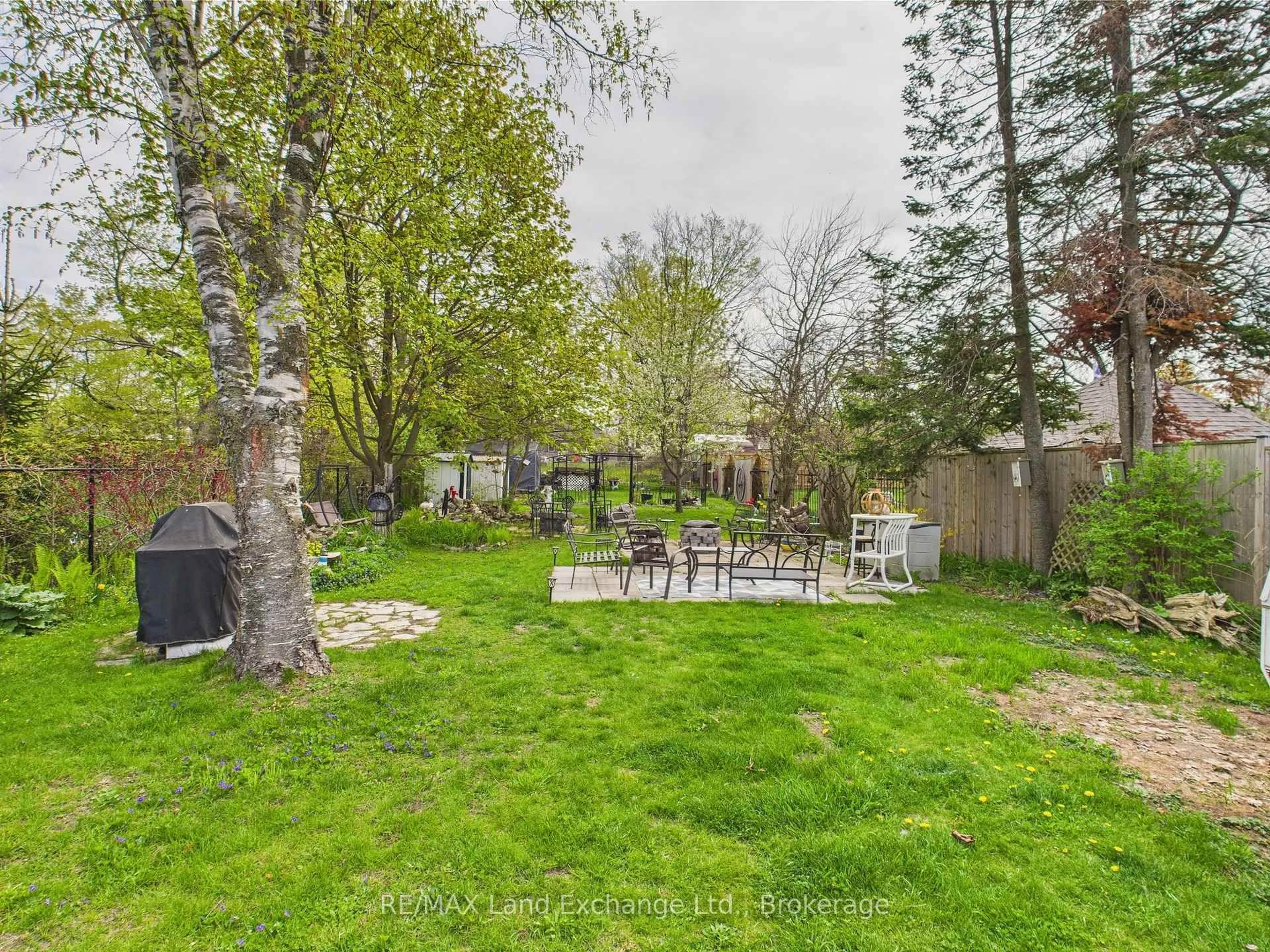 Patio, forest/trees view for 581 Huron Terr, Kincardine Ontario N2Z 2H2