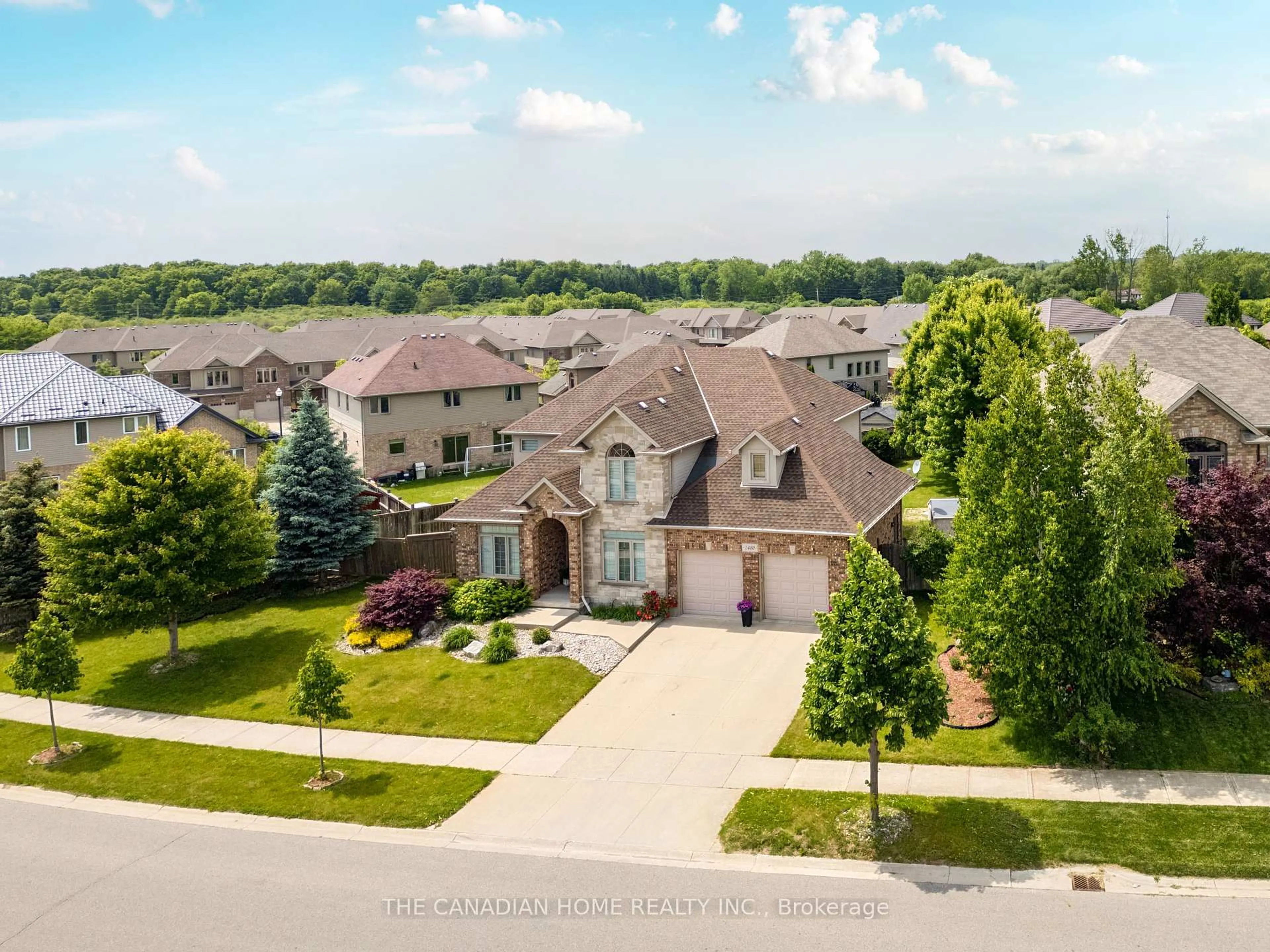 A pic from outside/outdoor area/front of a property/back of a property/a pic from drone, street for 1480 Blackwell Blvd, London North Ontario N5X 0E5