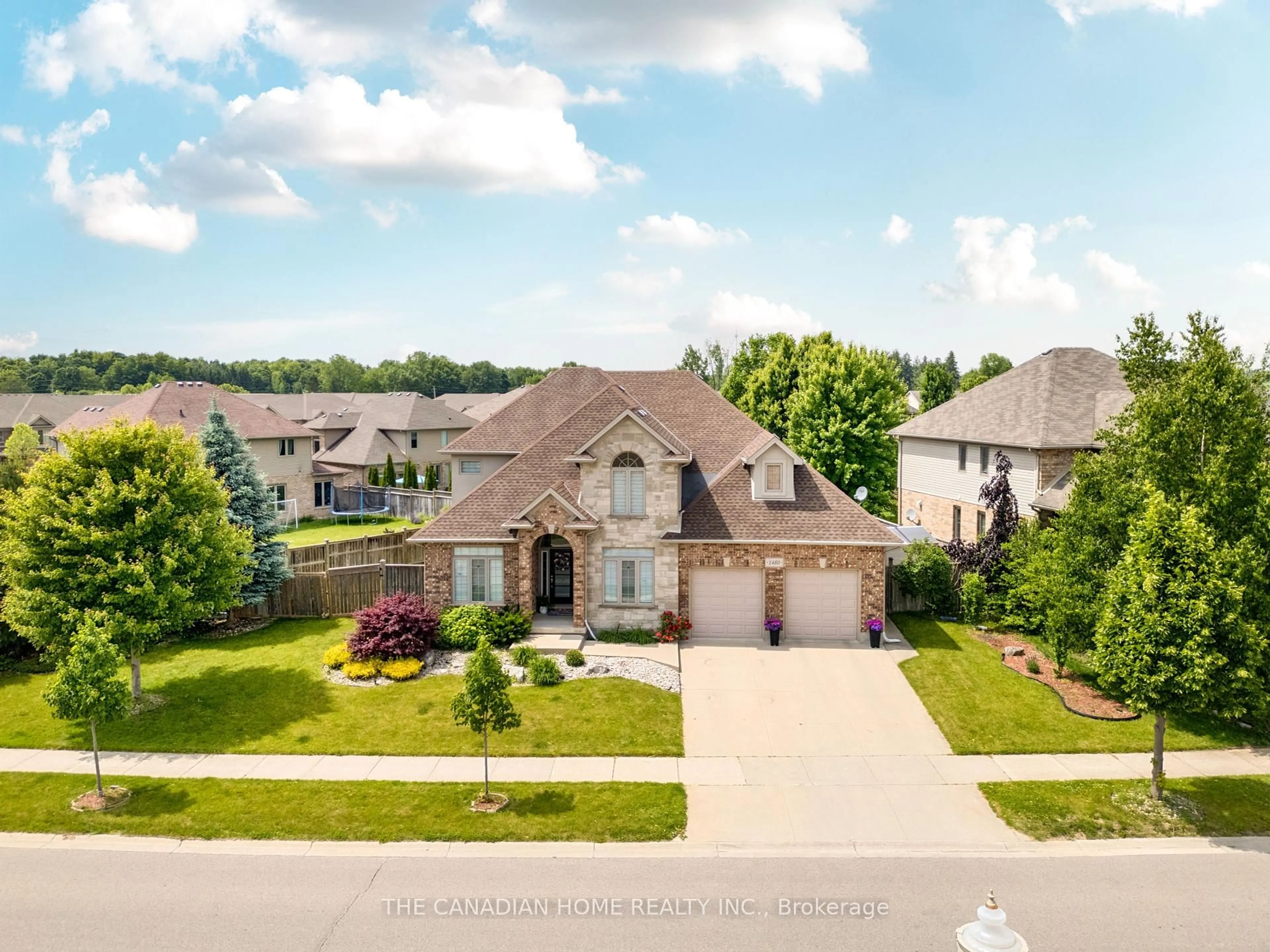 A pic from outside/outdoor area/front of a property/back of a property/a pic from drone, street for 1480 Blackwell Blvd, London North Ontario N5X 0E5