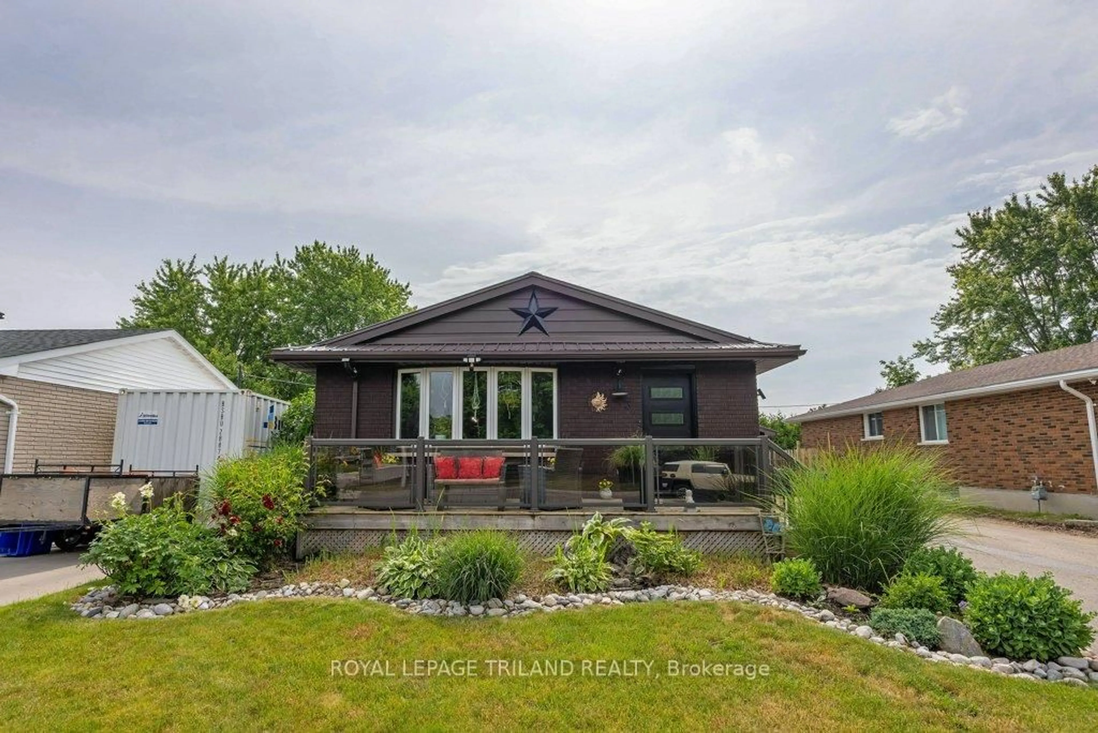 Unknown for 3 Aldborough Ave, St. Thomas Ontario N5R 5L8