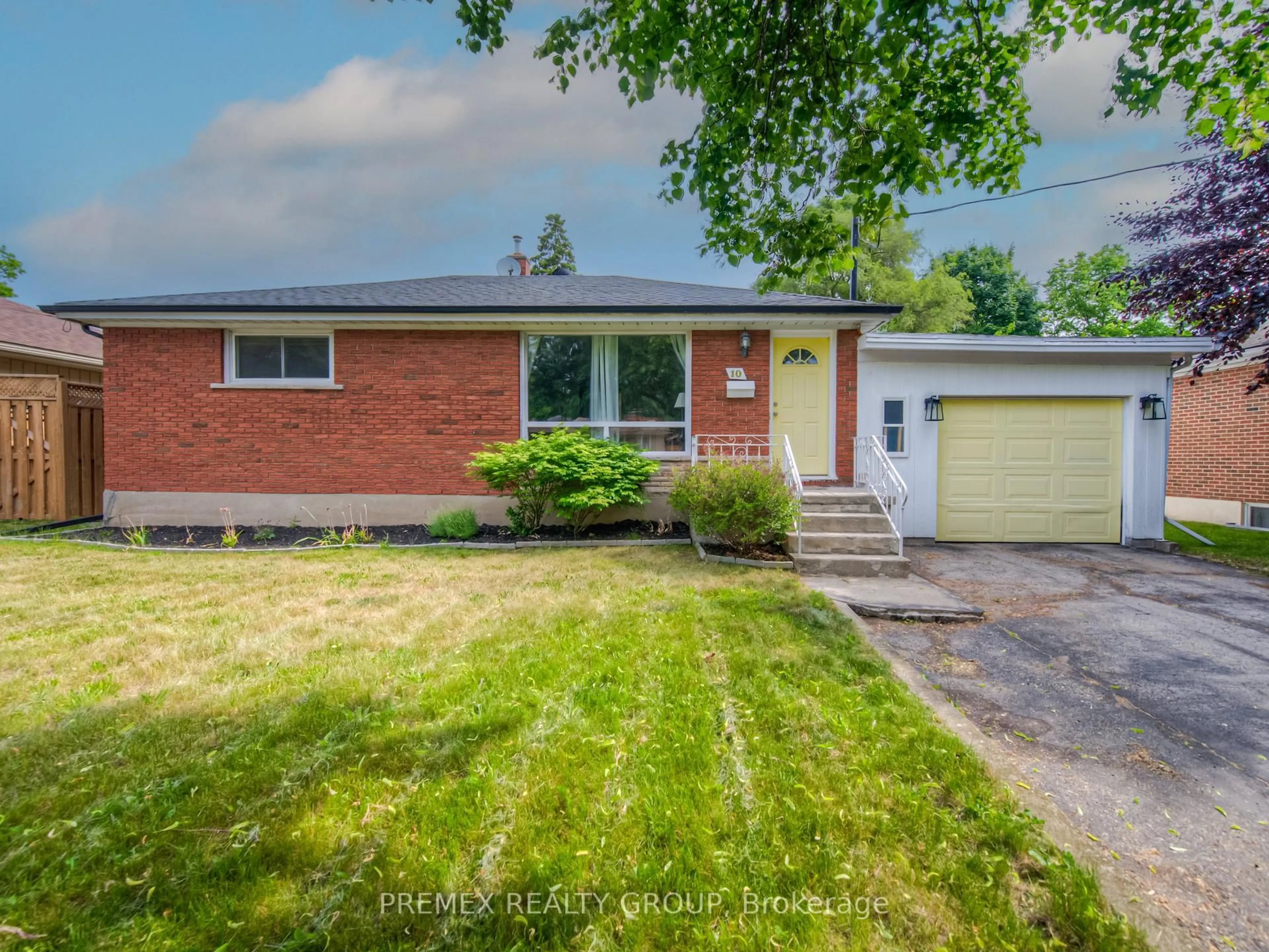 Home with brick exterior material, street for 10 Sycamore Dr, Brant Ontario N3R 2M1