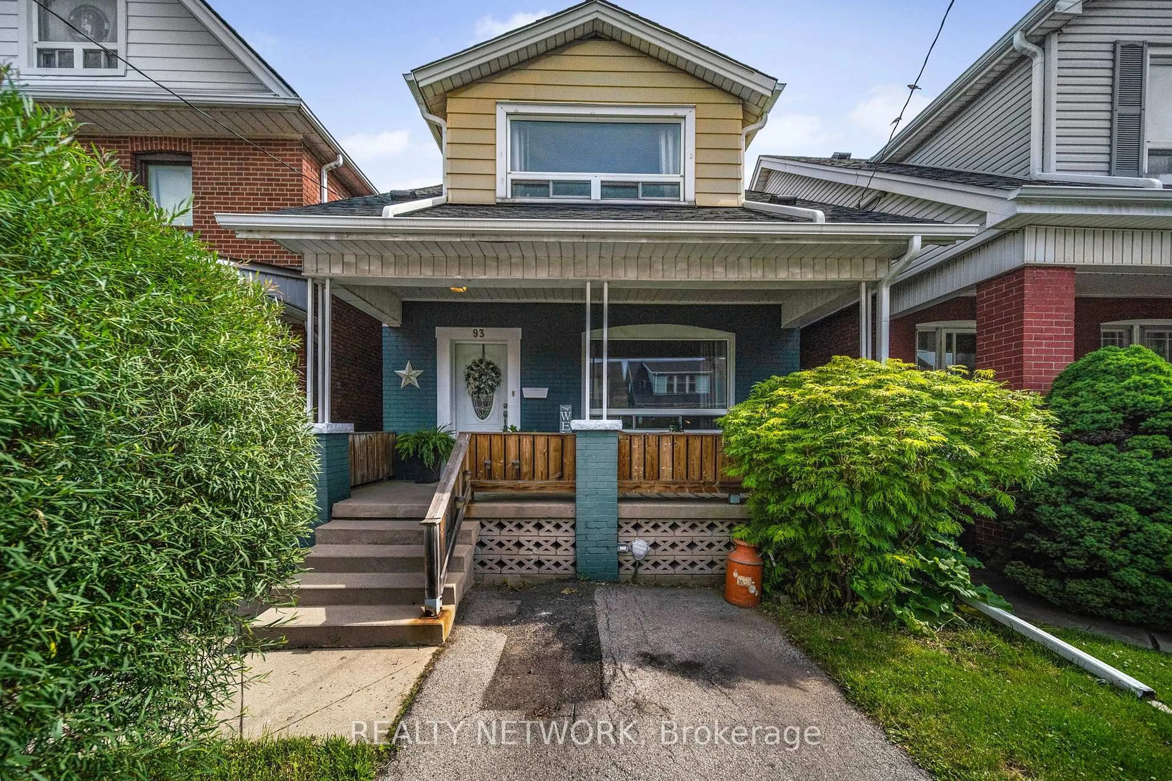 Home with brick exterior material, street for 93 Somerset Ave, Hamilton Ontario L8L 2L6