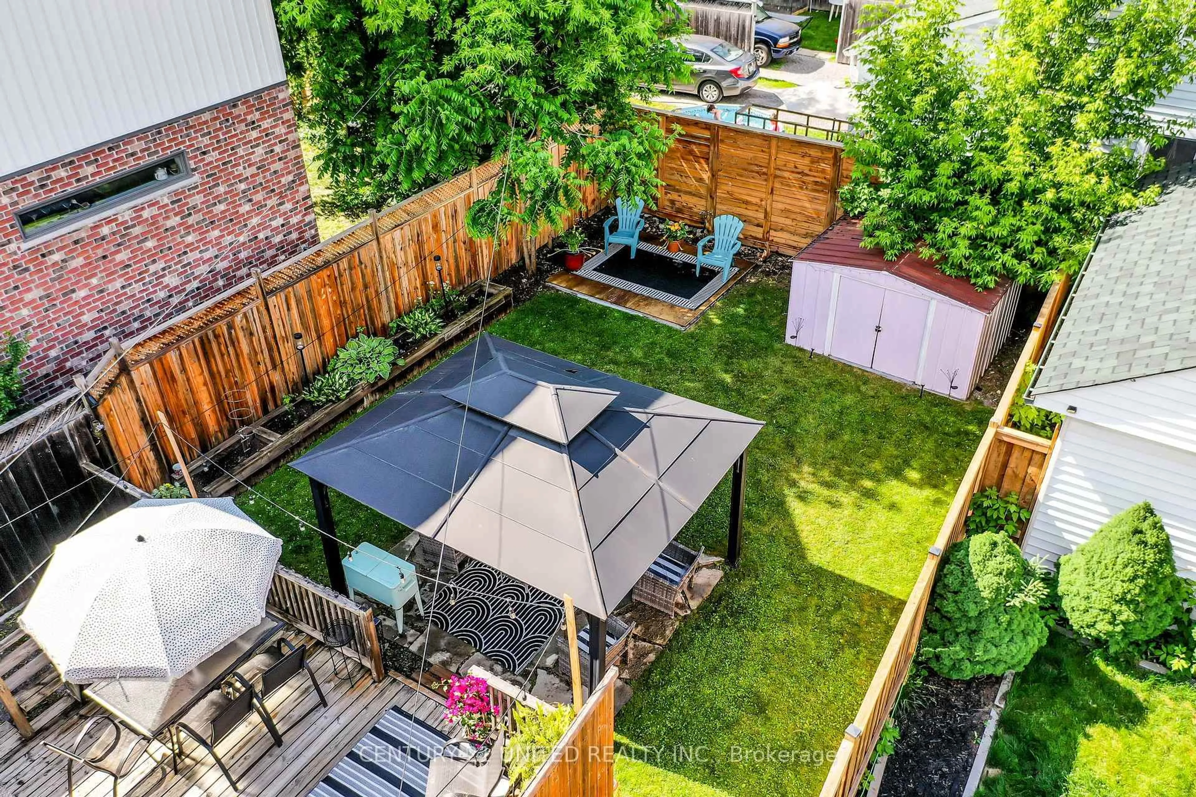 Patio, street for 408 Mcdonnel St, Peterborough Central Ontario K9H 2X6