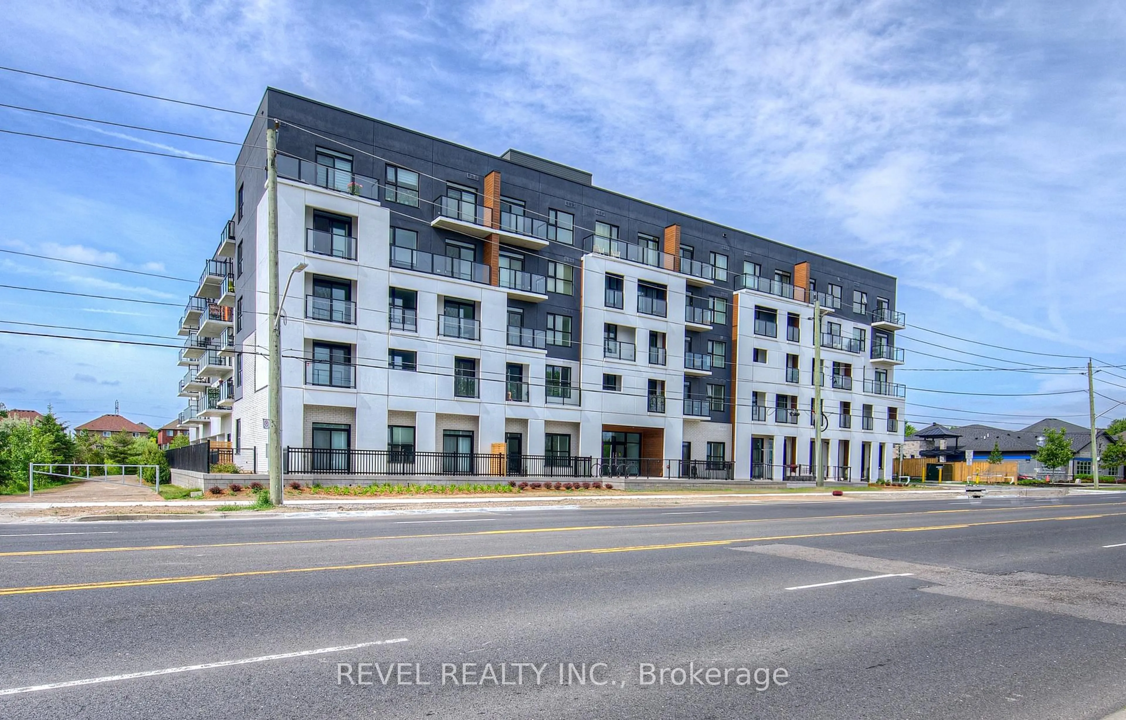Blurry image for 1936 Rymal Rd #204, Hamilton Ontario L0R 1P0
