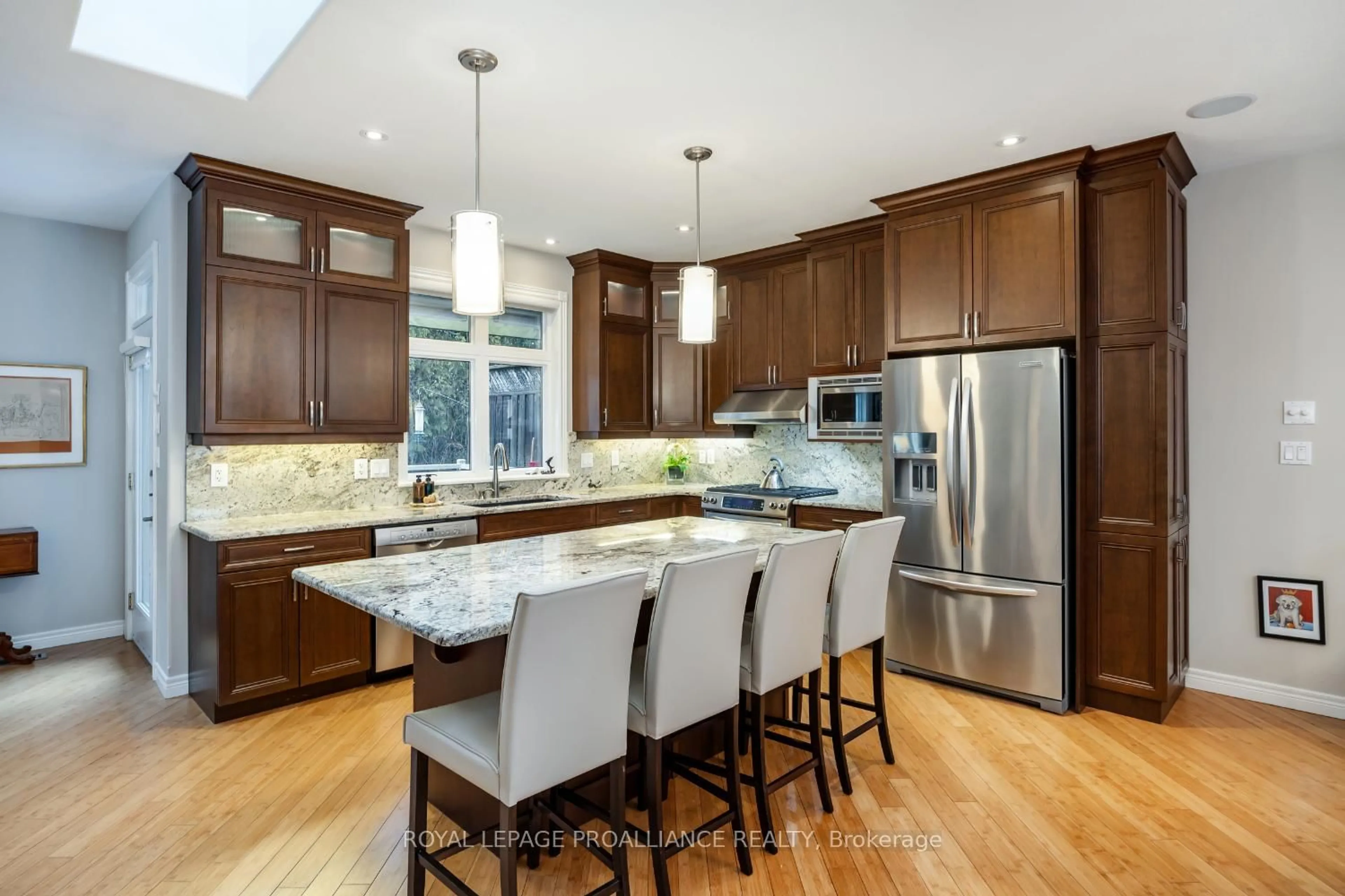 Contemporary kitchen, unknown for 1020 Parkhill Rd #6, Peterborough West Ontario K9K 0E1