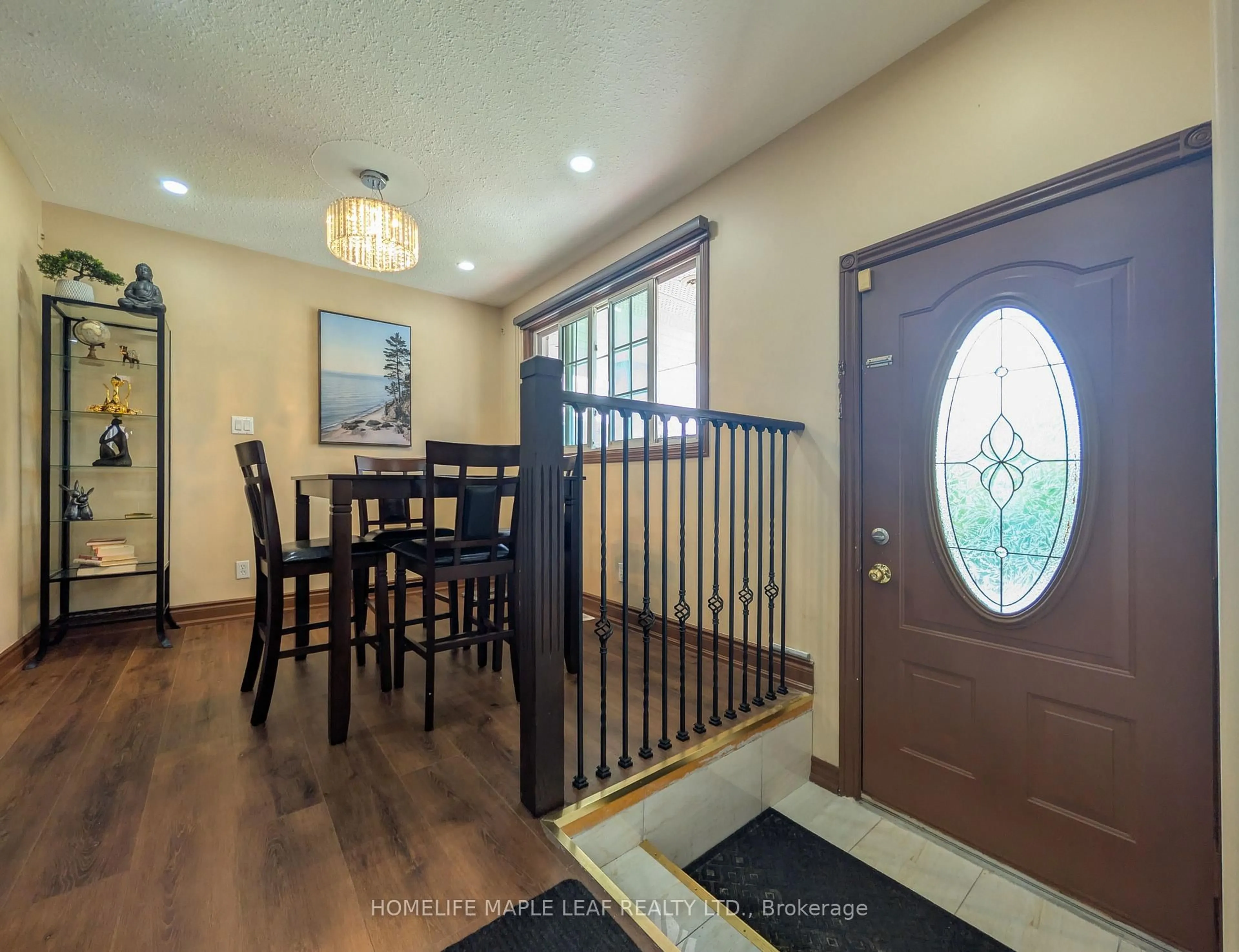 Indoor entryway for 77 Kinzie Ave, Kitchener Ontario N2A 2J6