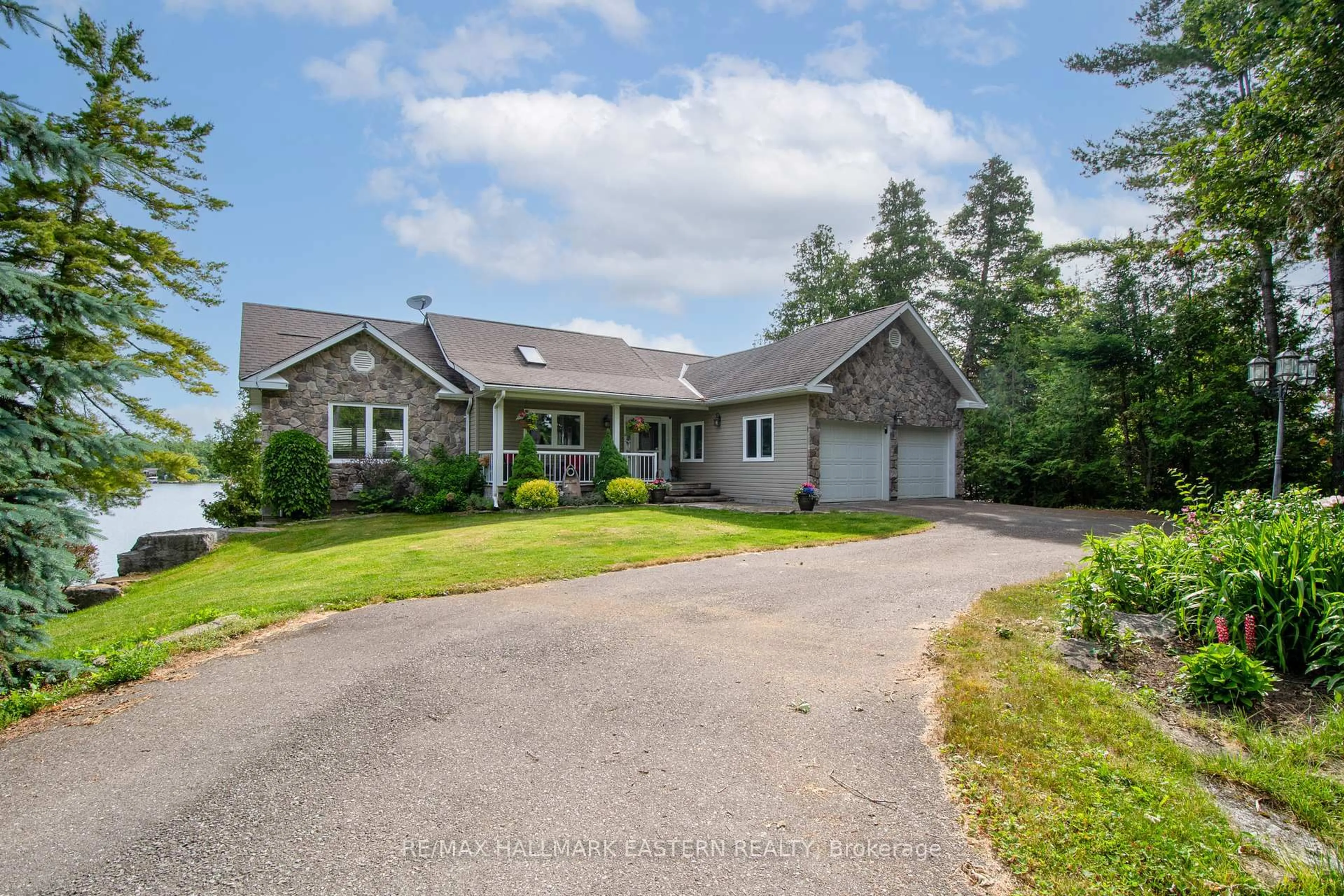 A pic from outside/outdoor area/front of a property/back of a property/a pic from drone, street for 1269 Gail Park Dr, Selwyn Ontario K0L 1T0
