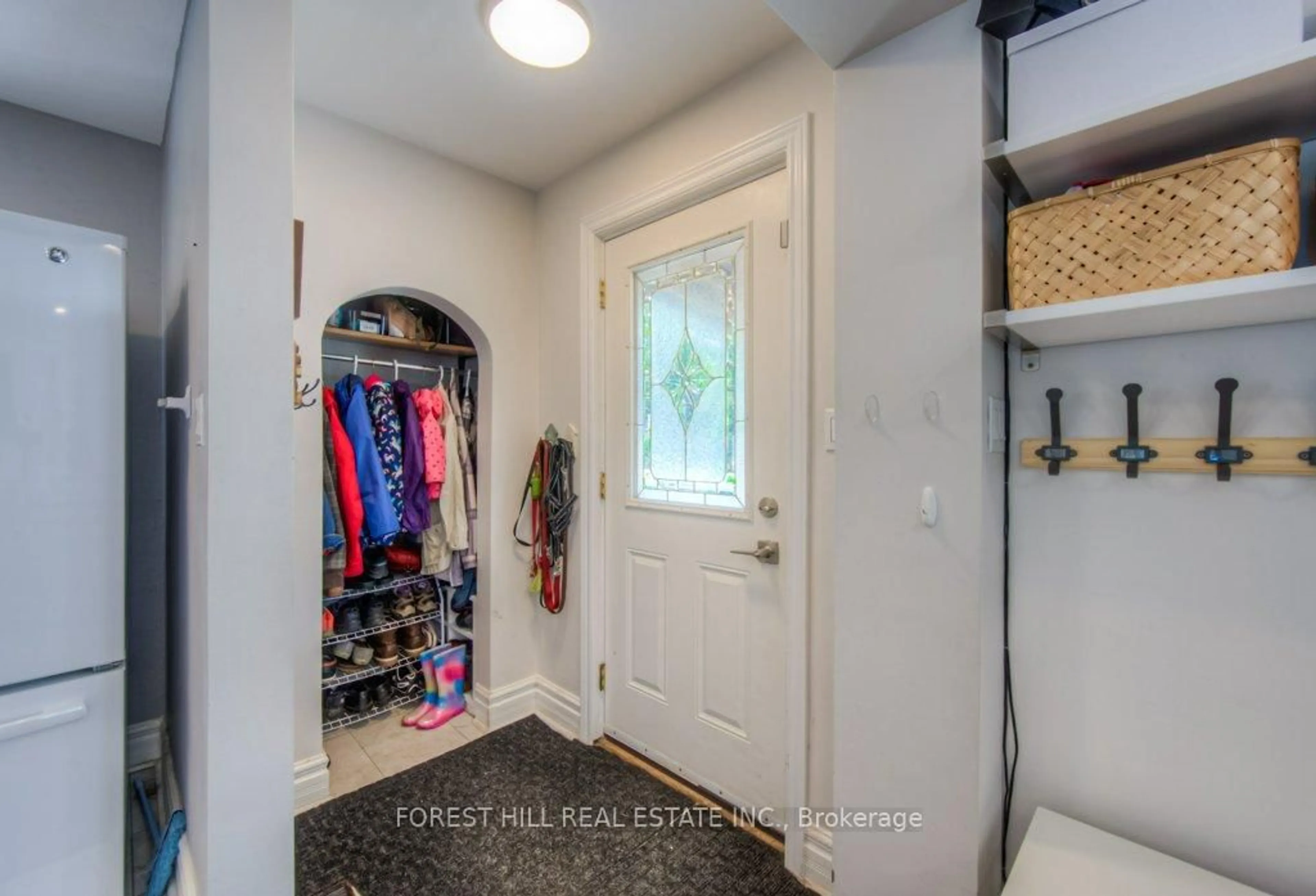 Indoor entryway for 63 Berkley Rd, Cambridge Ontario N1S 3G5