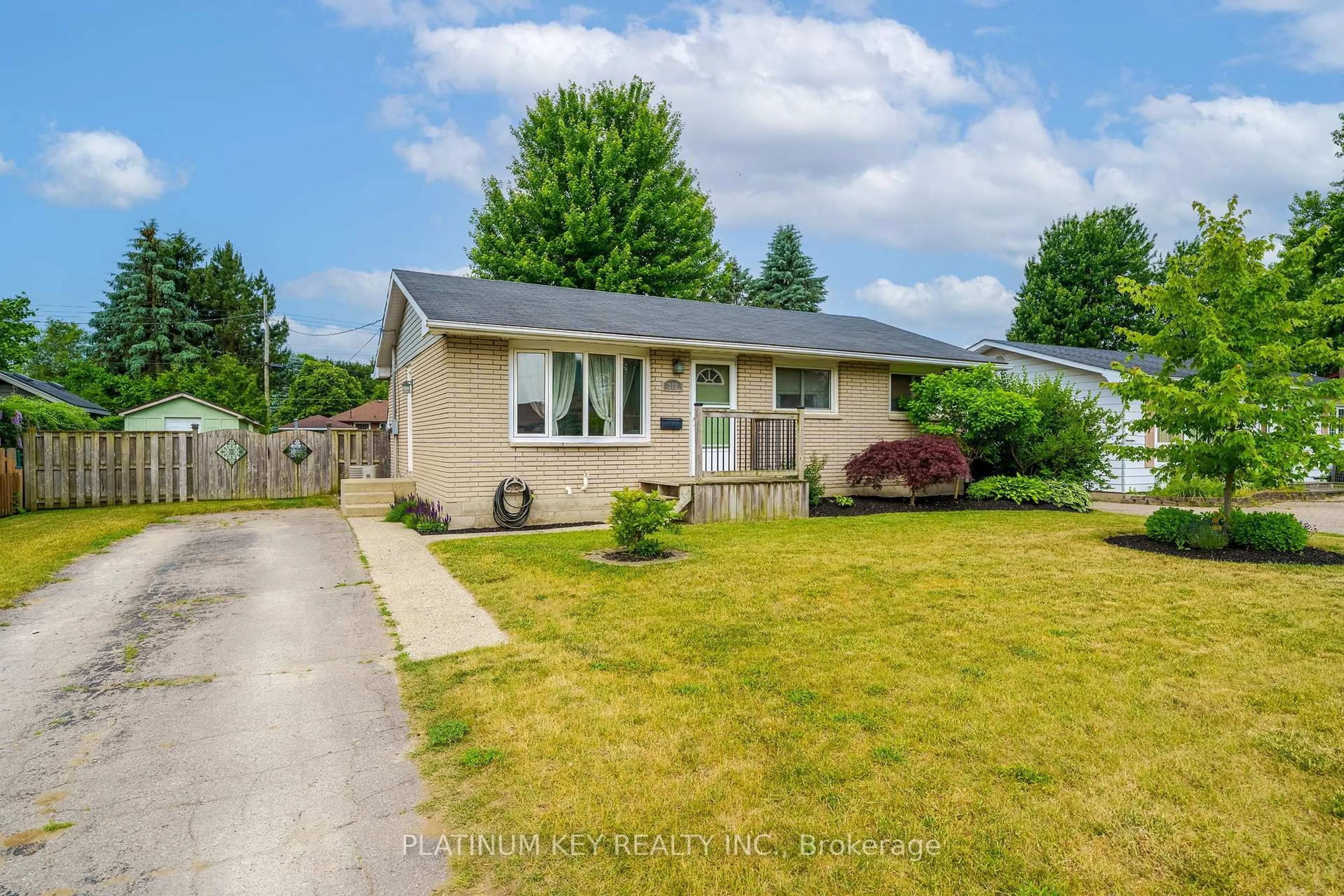 Home with vinyl exterior material, street for 382 Adelaide St, Strathroy Caradoc Ontario N7G 2W3