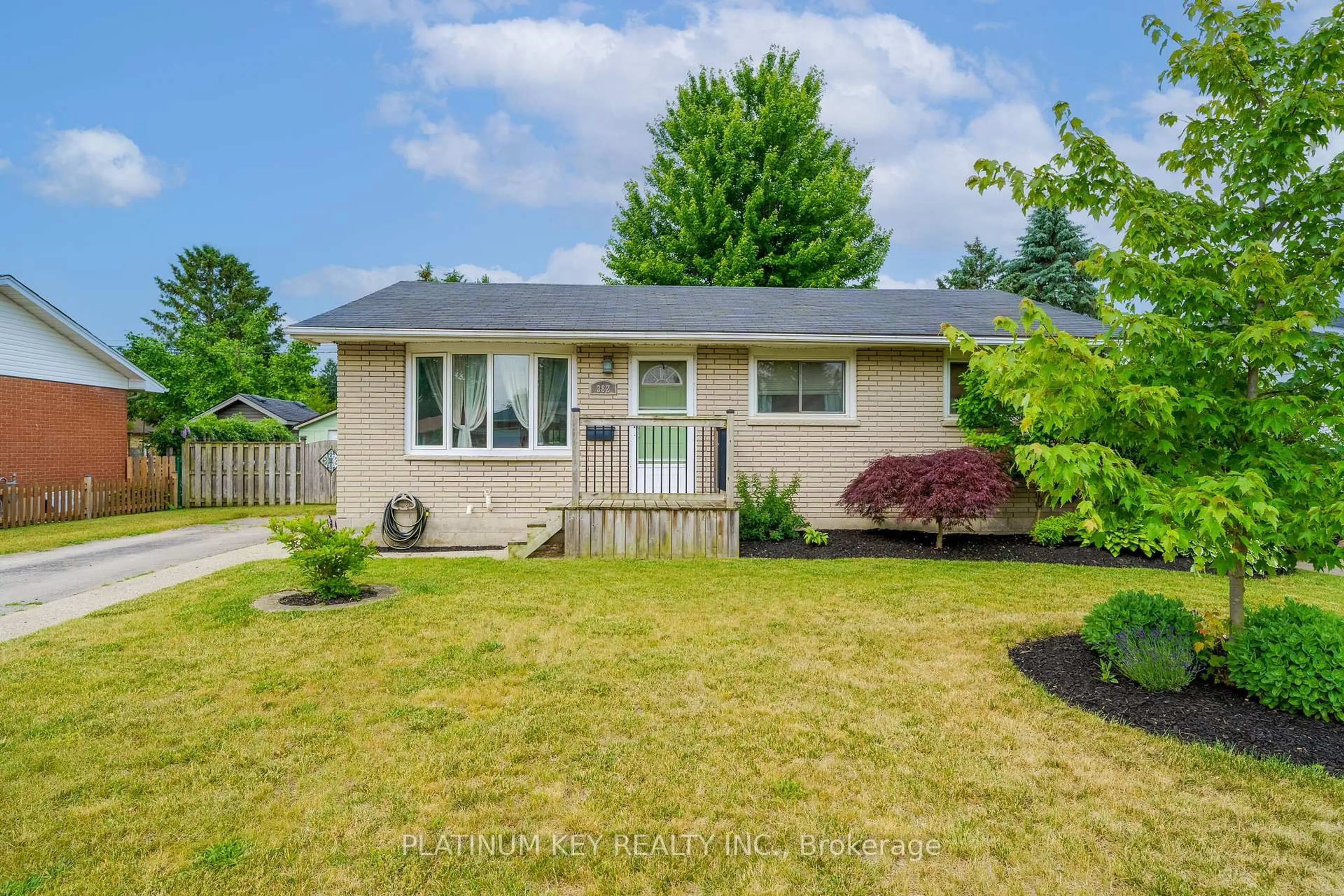 Home with vinyl exterior material, street for 382 Adelaide St, Strathroy Caradoc Ontario N7G 2W3