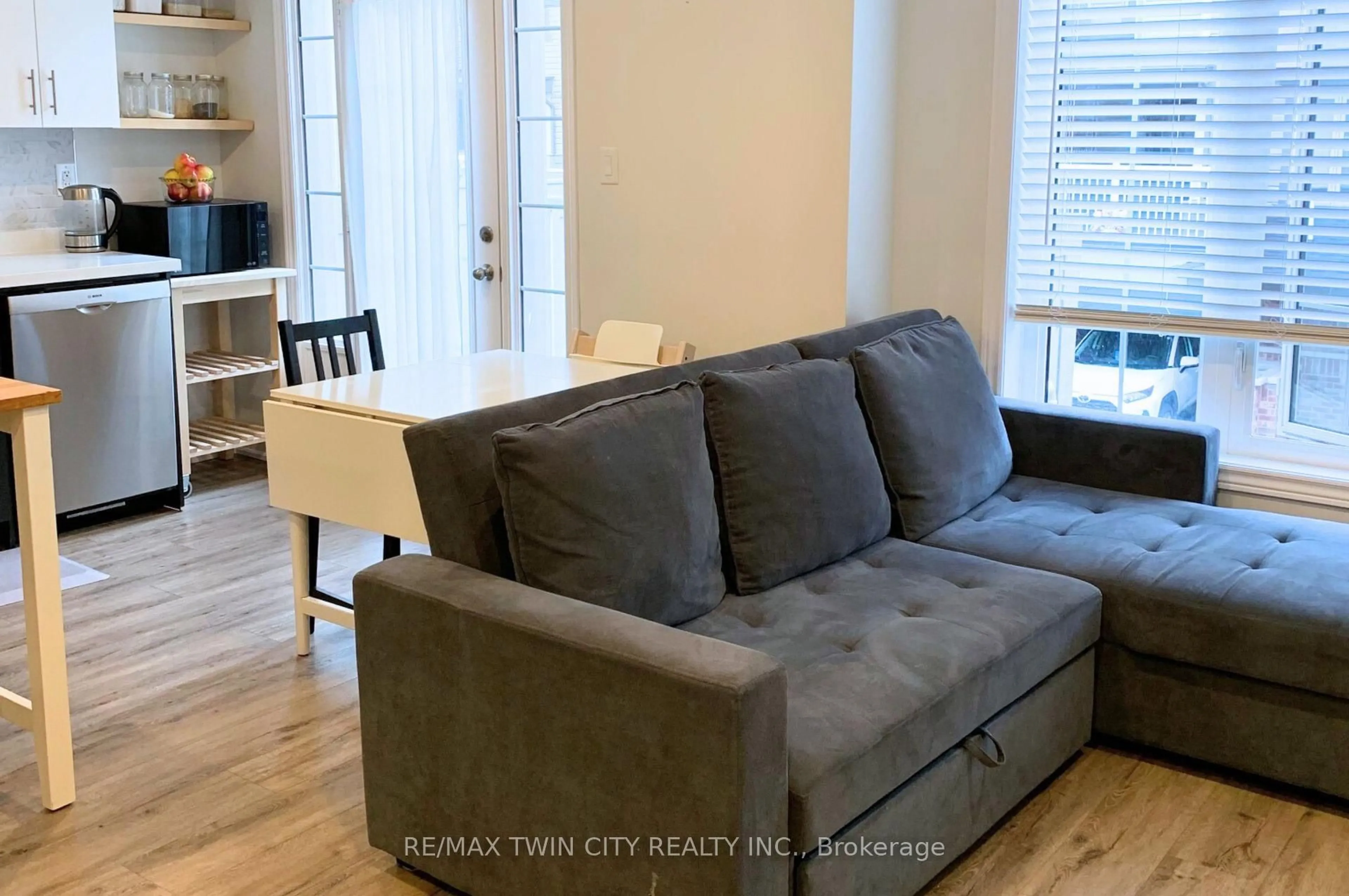 Living room with furniture, unknown for 420 Linden Dr ##21, Cambridge Ontario N3H 0C6