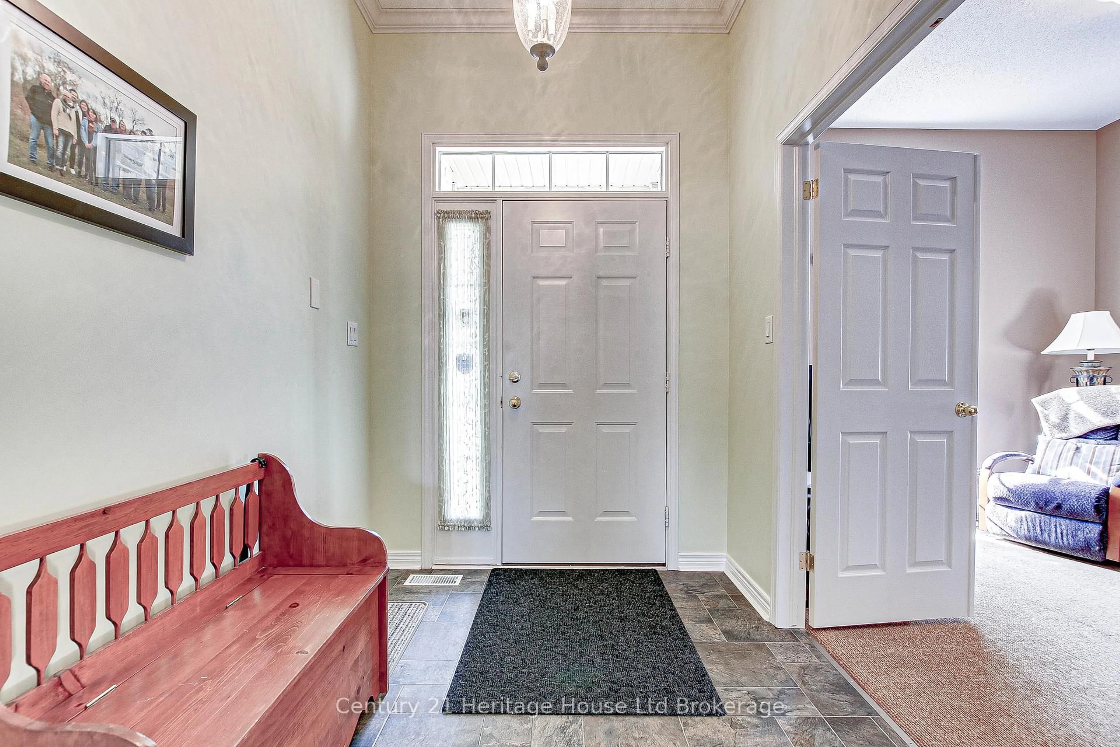 Indoor entryway for 87 Donker Dr #24, St. Thomas Ontario N5P 4L2