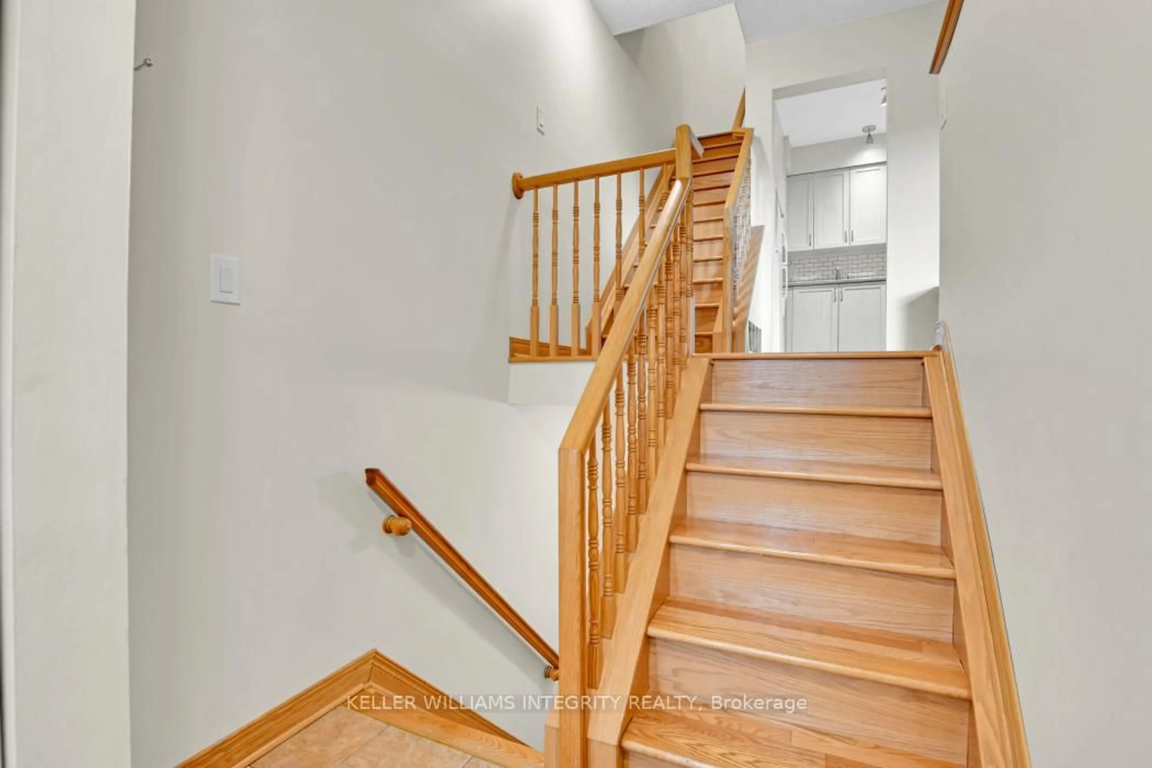 Stairs for 403 Montfort St #12, Ottawa Ontario K1L 8G8