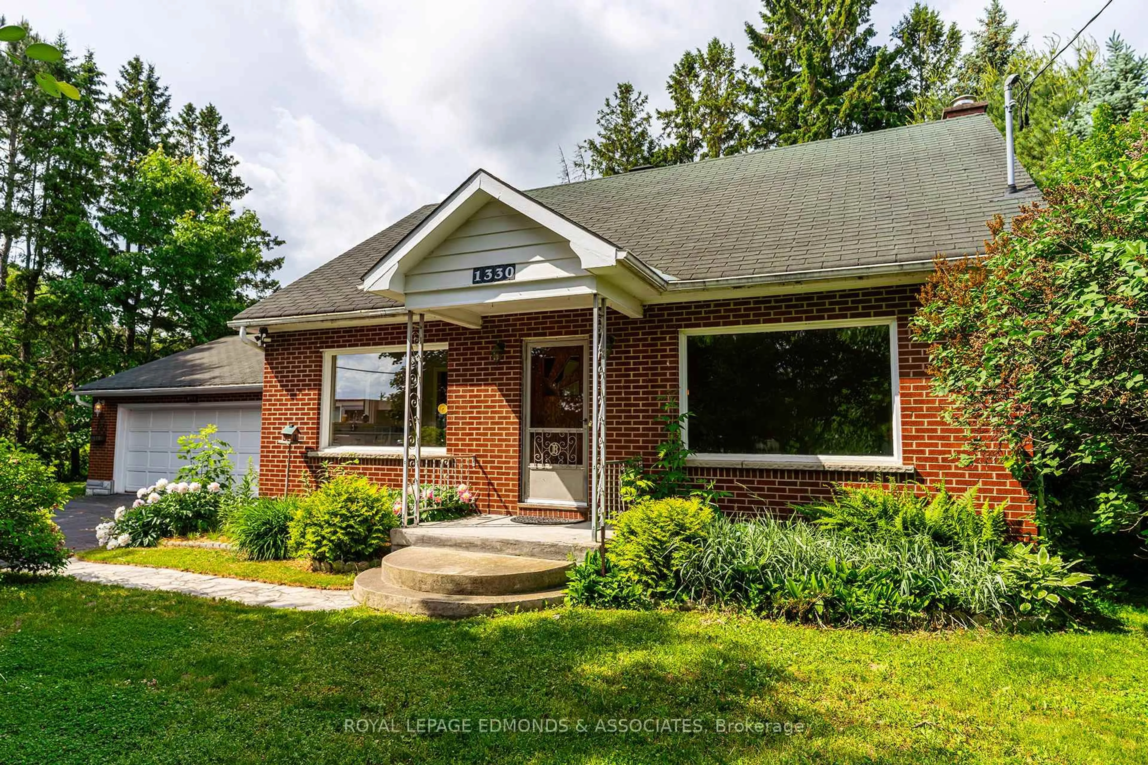 Home with brick exterior material, street for 1330 Blakely Cres, Laurentian Valley Ontario K8A 7A1